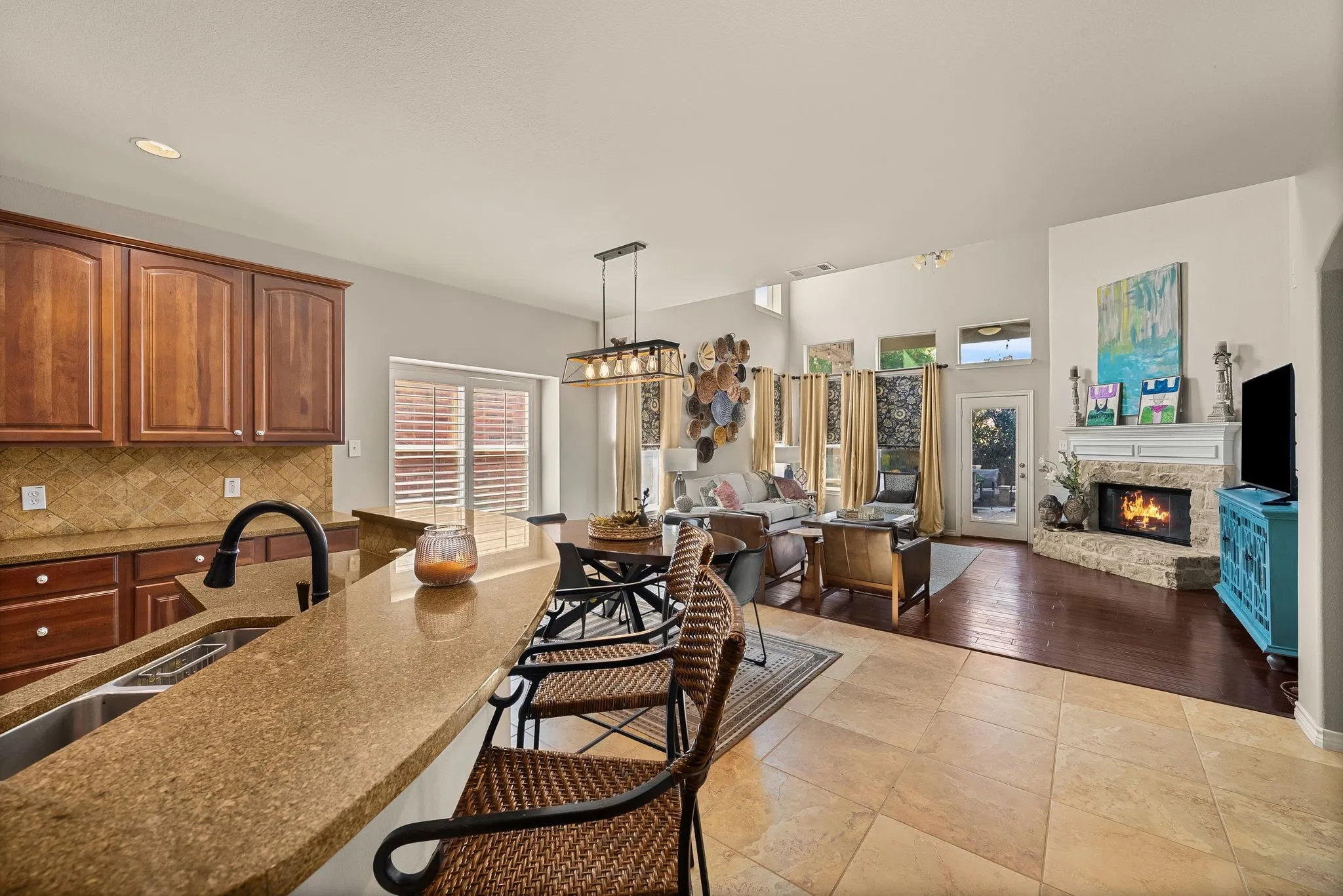 Single Family Residence For Sale in Denton County , 3525 Washington Drive, Frisco, Texas 75034, 4 Bedroom, 4 Bathroom, 2 Garage spaces, 3,290 Sqft, built in 2003, mls#21369982, Real Estate Agent in Frisco, Homes For Sale in Denton county, Homes For Sale in Frisco, Realtor in Frisco Texas, Real Estate Brokerage Independent Realty Texas, Luminita Cordes Realtor