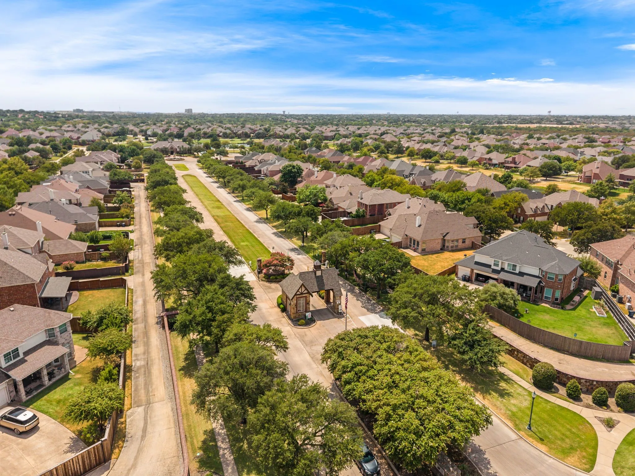 Single Family Residence For Sale in Denton County , 3525 Washington Drive, Frisco, Texas 75034, 4 Bedroom, 4 Bathroom, 2 Garage spaces, 3,290 Sqft, built in 2003, mls#21369982, Real Estate Agent in Frisco, Homes For Sale in Denton county, Homes For Sale in Frisco, Realtor in Frisco Texas, Real Estate Brokerage Independent Realty Texas, Luminita Cordes Realtor