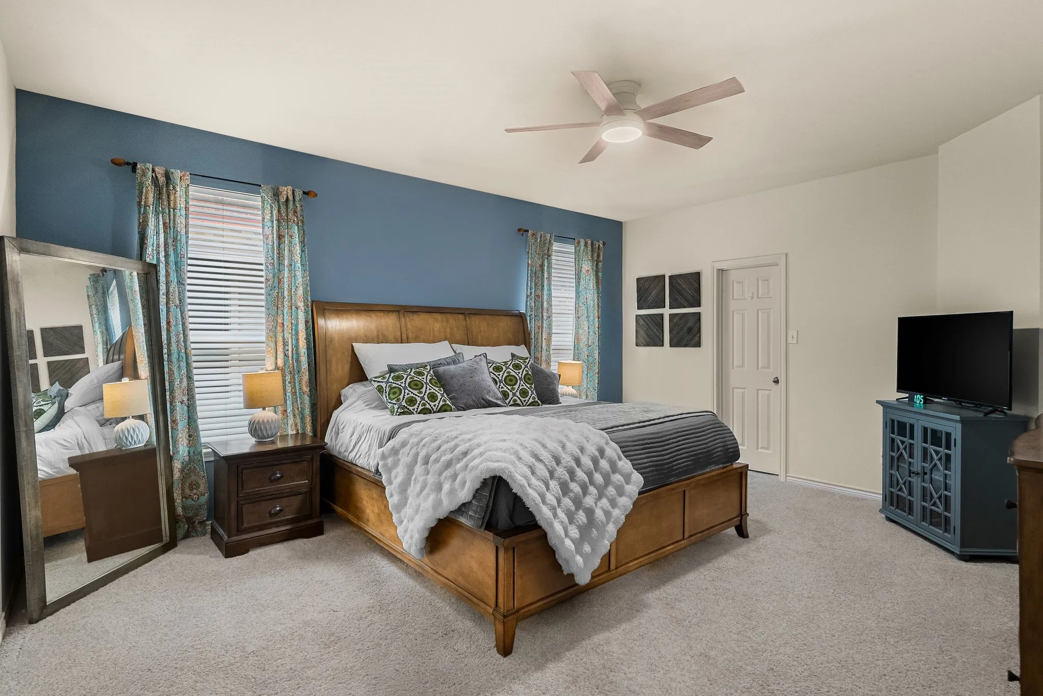Single Family Residence For Sale in Denton County , 3525 Washington Drive, Frisco, Texas 75034, 4 Bedroom, 4 Bathroom, 2 Garage spaces, 3,290 Sqft, built in 2003, mls#21369982, Real Estate Agent in Frisco, Homes For Sale in Denton county, Homes For Sale in Frisco, Realtor in Frisco Texas, Real Estate Brokerage Independent Realty Texas, Luminita Cordes Realtor