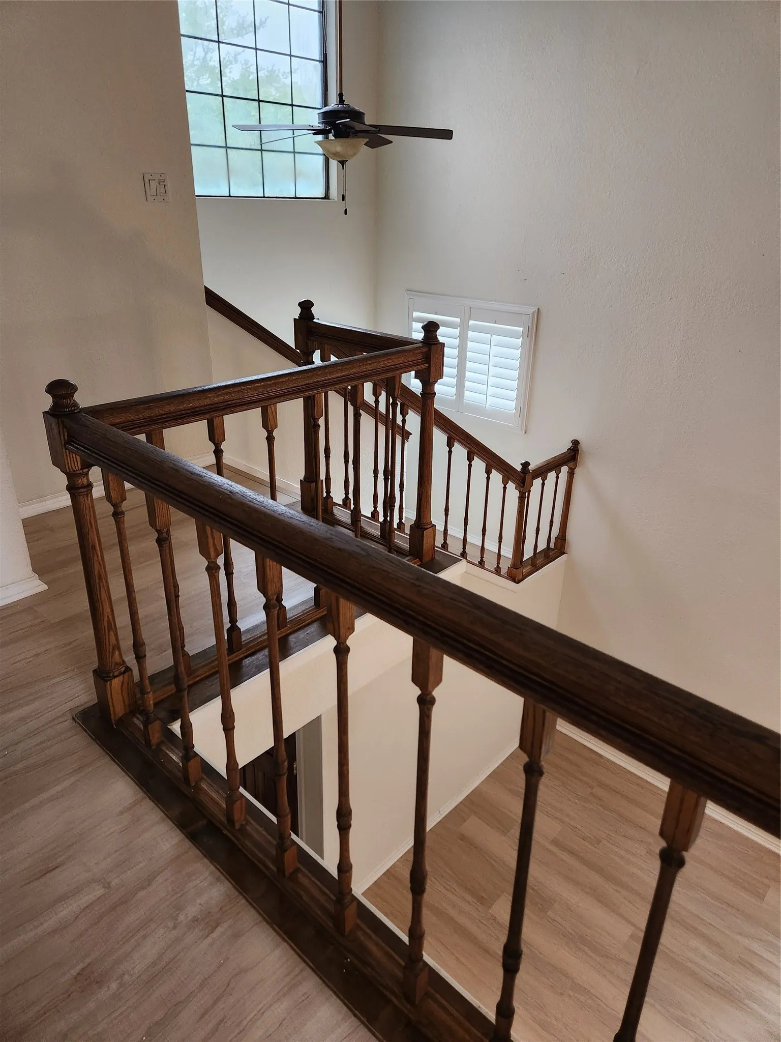 Single Family Residence For Rent in Tarrant County , 1425 Palmnold Circle W, Fort Worth, Texas 76120, 3 Bedroom, 3 Bathroom, 2 Garage spaces, 1,781 Sqft, built in 1981, mls#21370972, Real Estate Agent in Fort Worth, Homes For Rent in Tarrant county, Homes For Rent in Fort Worth, Realtor in Fort Worth Texas, Real Estate Brokerage Independent Realty Texas, Luminita Cordes Realtor