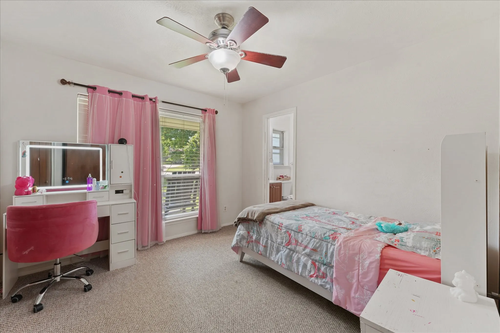 Single Family Residence For Sale in Dallas County , 347 Merribrook Trail, Duncanville, Texas 75116, 4 Bedroom, 2 Bathroom, 2 Garage spaces, 1,500 Sqft, built in 1972, mls#21370975, Real Estate Agent in Duncanville, Homes For Sale in Dallas county, Homes For Sale in Duncanville, Realtor in Duncanville Texas, Real Estate Brokerage Independent Realty Texas, Luminita Cordes Realtor