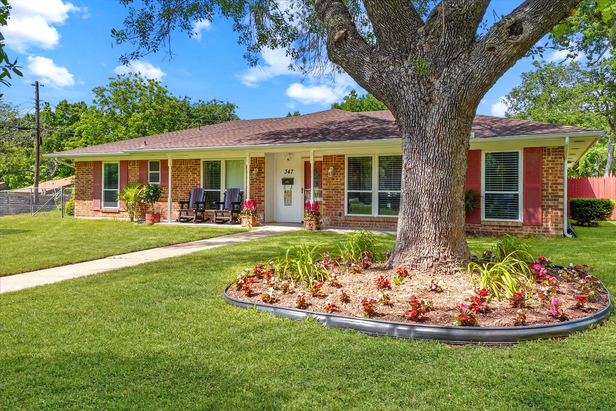 Single Family Residence For Sale in Dallas County , 347 Merribrook Trail, Duncanville, Texas 75116, 4 Bedroom, 2 Bathroom, 2 Garage spaces, 1,500 Sqft, built in 1972, mls#21370975, Real Estate Agent in Duncanville, Homes For Sale in Dallas county, Homes For Sale in Duncanville, Realtor in Duncanville Texas, Real Estate Brokerage Independent Realty Texas, Luminita Cordes Realtor
