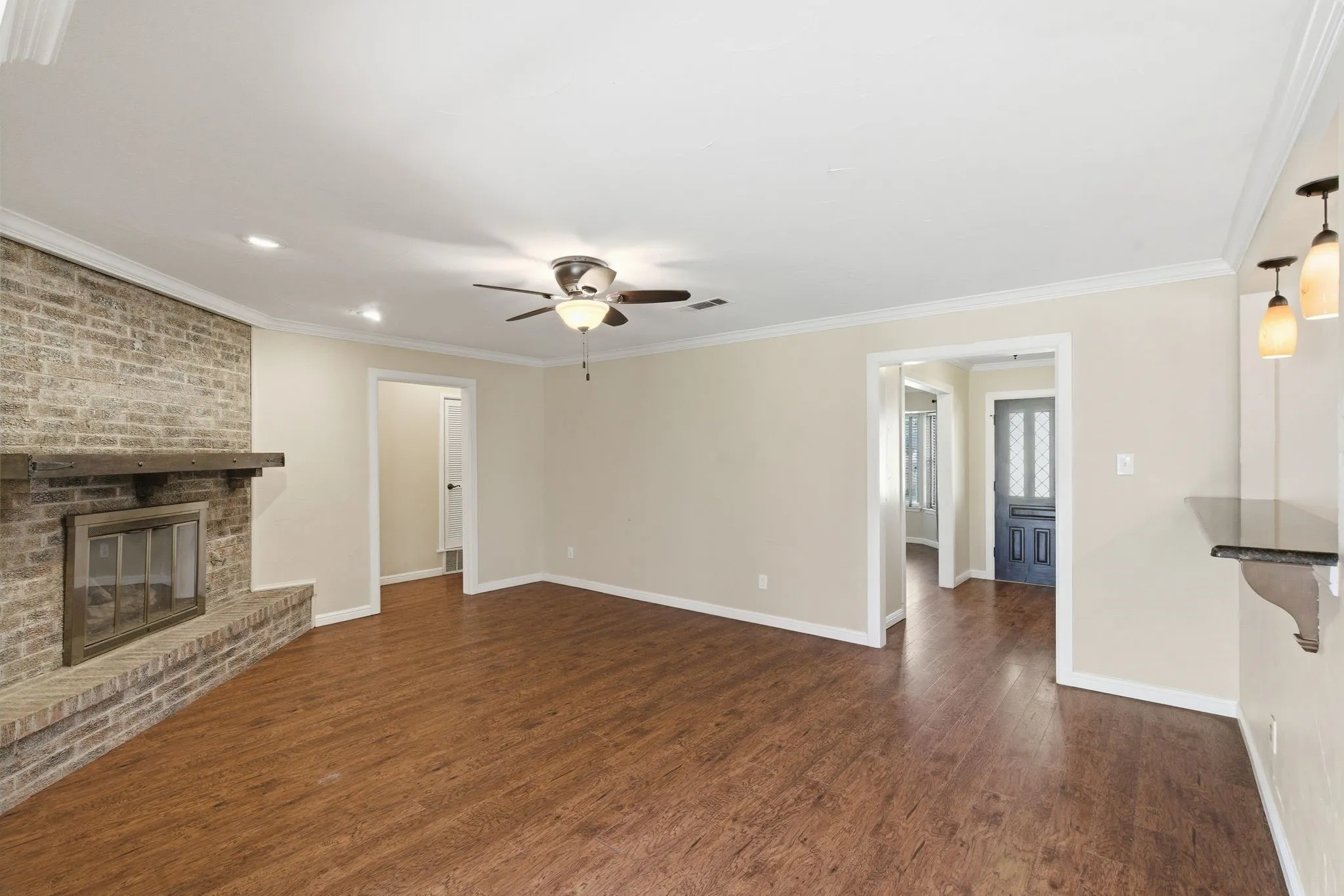 Single Family Residence For Rent in Tarrant County , 1760 Acorn Lane, Hurst, Texas 76054, 3 Bedroom, 2 Bathroom, 2 Garage spaces, 2,402 Sqft, built in 1968, mls#21367763, Real Estate Agent in Hurst, Homes For Rent in Tarrant county, Homes For Rent in Hurst, Realtor in Hurst Texas, Real Estate Brokerage Independent Realty Texas, Luminita Cordes Realtor