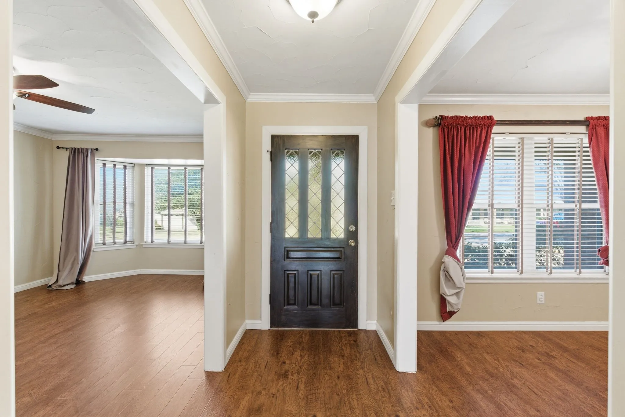 Single Family Residence For Rent in Tarrant County , 1760 Acorn Lane, Hurst, Texas 76054, 3 Bedroom, 2 Bathroom, 2 Garage spaces, 2,402 Sqft, built in 1968, mls#21367763, Real Estate Agent in Hurst, Homes For Rent in Tarrant county, Homes For Rent in Hurst, Realtor in Hurst Texas, Real Estate Brokerage Independent Realty Texas, Luminita Cordes Realtor