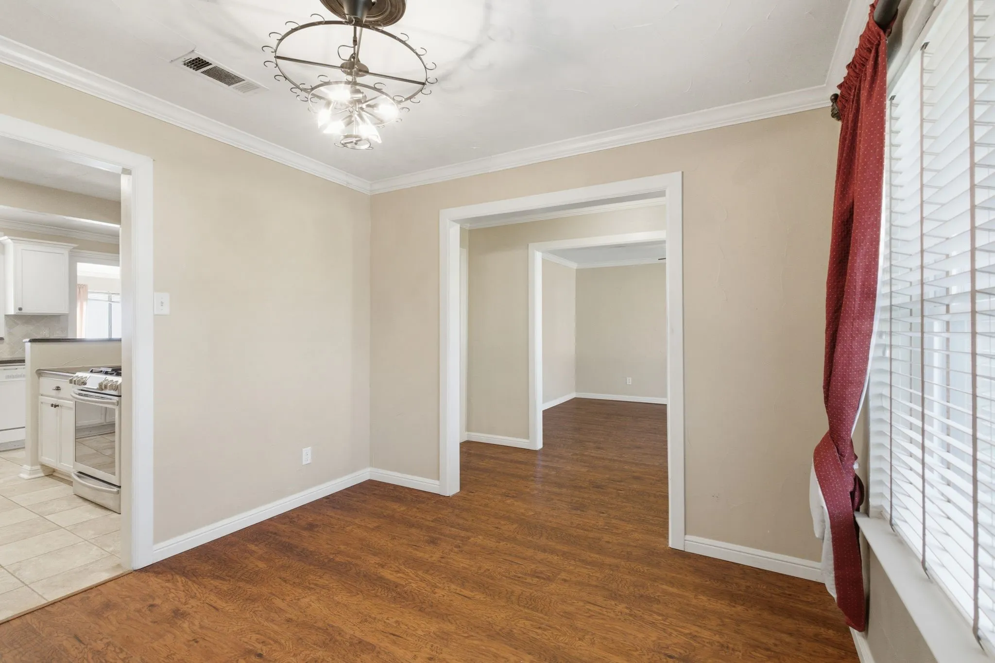 Single Family Residence For Rent in Tarrant County , 1760 Acorn Lane, Hurst, Texas 76054, 3 Bedroom, 2 Bathroom, 2 Garage spaces, 2,402 Sqft, built in 1968, mls#21367763, Real Estate Agent in Hurst, Homes For Rent in Tarrant county, Homes For Rent in Hurst, Realtor in Hurst Texas, Real Estate Brokerage Independent Realty Texas, Luminita Cordes Realtor