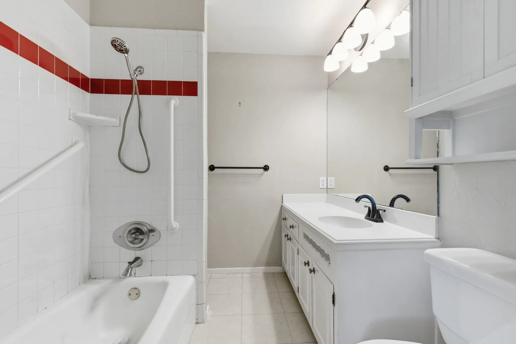 Single Family Residence For Rent in Tarrant County , 1760 Acorn Lane, Hurst, Texas 76054, 3 Bedroom, 2 Bathroom, 2 Garage spaces, 2,402 Sqft, built in 1968, mls#21367763, Real Estate Agent in Hurst, Homes For Rent in Tarrant county, Homes For Rent in Hurst, Realtor in Hurst Texas, Real Estate Brokerage Independent Realty Texas, Luminita Cordes Realtor