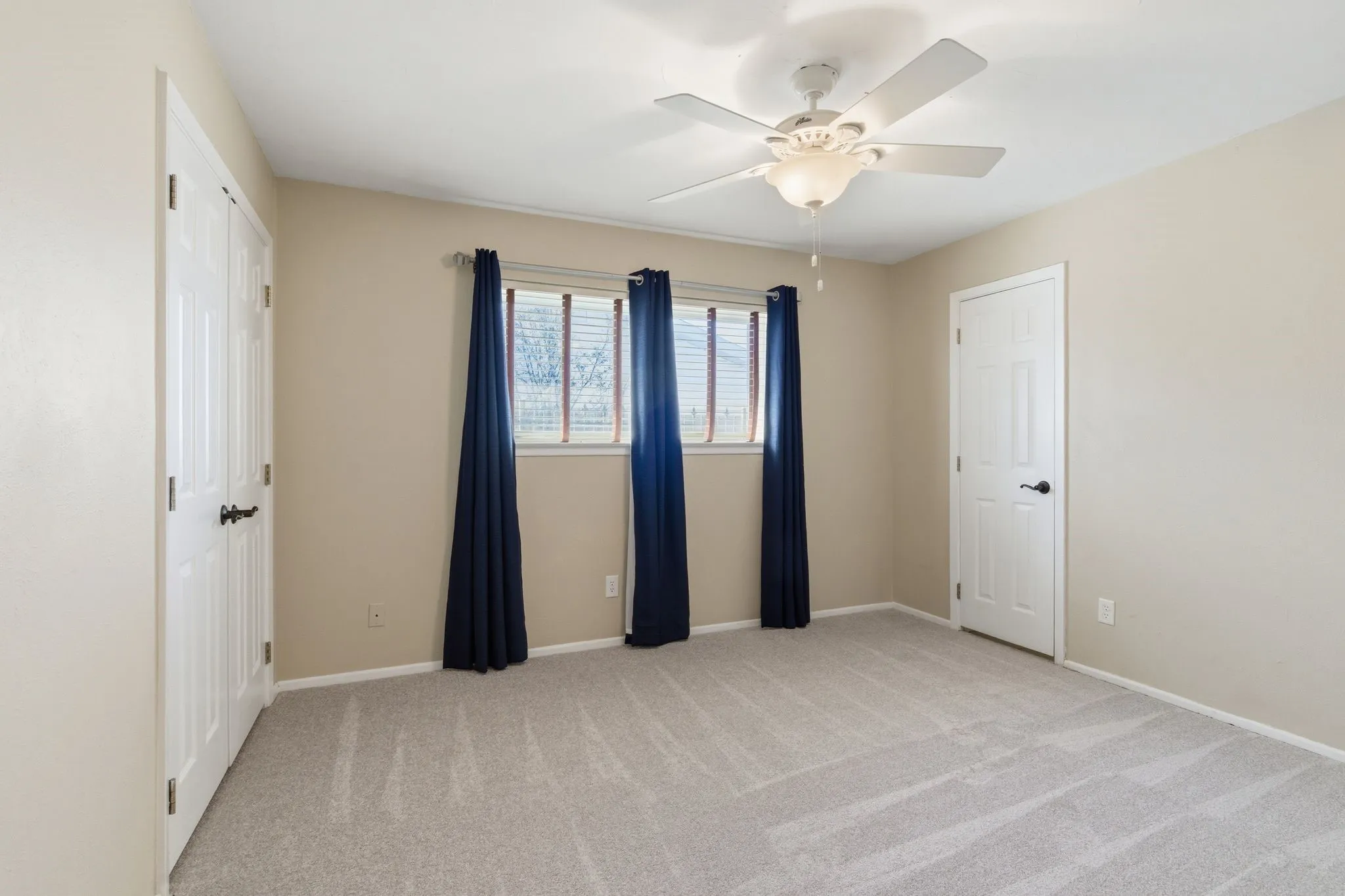 Single Family Residence For Rent in Tarrant County , 1760 Acorn Lane, Hurst, Texas 76054, 3 Bedroom, 2 Bathroom, 2 Garage spaces, 2,402 Sqft, built in 1968, mls#21367763, Real Estate Agent in Hurst, Homes For Rent in Tarrant county, Homes For Rent in Hurst, Realtor in Hurst Texas, Real Estate Brokerage Independent Realty Texas, Luminita Cordes Realtor