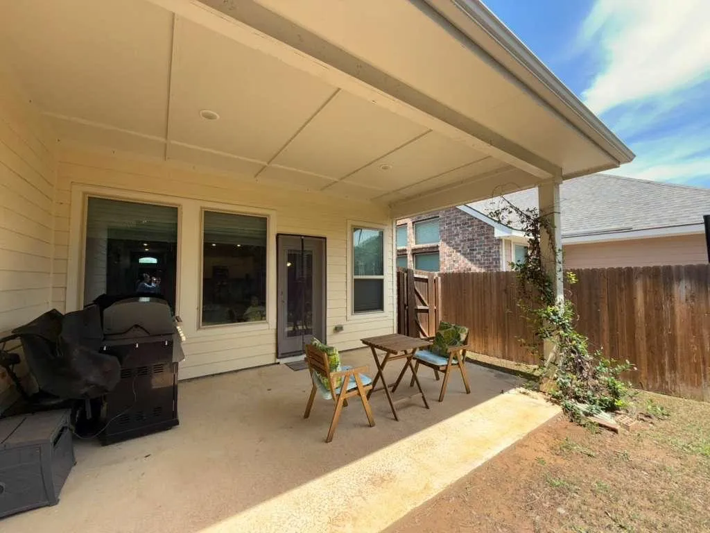 Single Family Residence For Rent in Tarrant County , 1909 Augustus Drive, Fort Worth, Texas 76120, 3 Bedroom, 2 Bathroom, 2 Garage spaces, 2,249 Sqft, built in 2018, mls#21370782, Real Estate Agent in Fort Worth, Homes For Rent in Tarrant county, Homes For Rent in Fort Worth, Realtor in Fort Worth Texas, Real Estate Brokerage Independent Realty Texas, Luminita Cordes Realtor