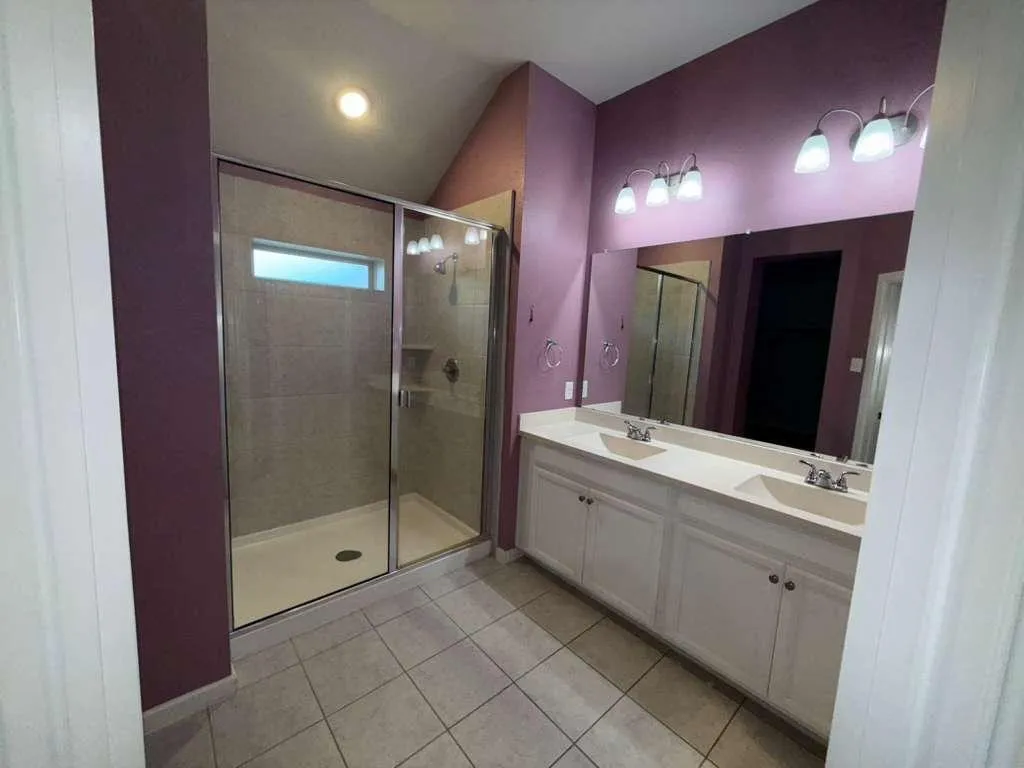 Single Family Residence For Rent in Tarrant County , 1909 Augustus Drive, Fort Worth, Texas 76120, 3 Bedroom, 2 Bathroom, 2 Garage spaces, 2,249 Sqft, built in 2018, mls#21370782, Real Estate Agent in Fort Worth, Homes For Rent in Tarrant county, Homes For Rent in Fort Worth, Realtor in Fort Worth Texas, Real Estate Brokerage Independent Realty Texas, Luminita Cordes Realtor