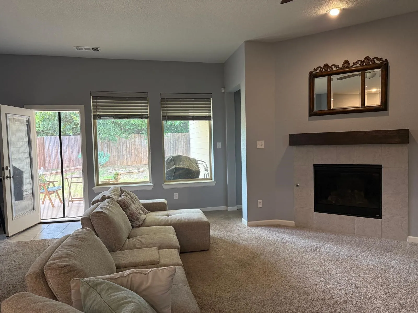 Single Family Residence For Rent in Tarrant County , 1909 Augustus Drive, Fort Worth, Texas 76120, 3 Bedroom, 2 Bathroom, 2 Garage spaces, 2,249 Sqft, built in 2018, mls#21370782, Real Estate Agent in Fort Worth, Homes For Rent in Tarrant county, Homes For Rent in Fort Worth, Realtor in Fort Worth Texas, Real Estate Brokerage Independent Realty Texas, Luminita Cordes Realtor