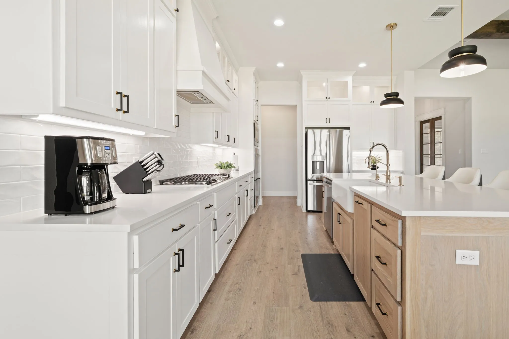 Single Family Residence For Sale in Parker County , 460 Royal Santana Run, Weatherford, Texas 76087, 4 Bedroom, 3 Bathroom, 3 Garage spaces, 3,050 Sqft, built in 2024, mls#21369769, Real Estate Agent in Weatherford, Homes For Sale in Parker county, Homes For Sale in Weatherford, Realtor in Weatherford Texas, Real Estate Brokerage Independent Realty Texas, Luminita Cordes Realtor