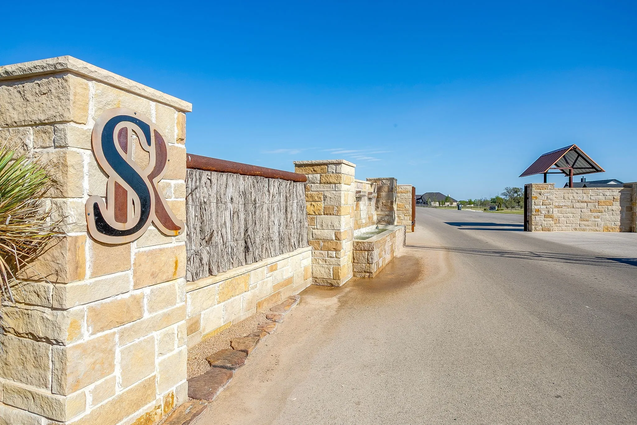 Single Family Residence For Sale in Parker County , 460 Royal Santana Run, Weatherford, Texas 76087, 4 Bedroom, 3 Bathroom, 3 Garage spaces, 3,050 Sqft, built in 2024, mls#21369769, Real Estate Agent in Weatherford, Homes For Sale in Parker county, Homes For Sale in Weatherford, Realtor in Weatherford Texas, Real Estate Brokerage Independent Realty Texas, Luminita Cordes Realtor