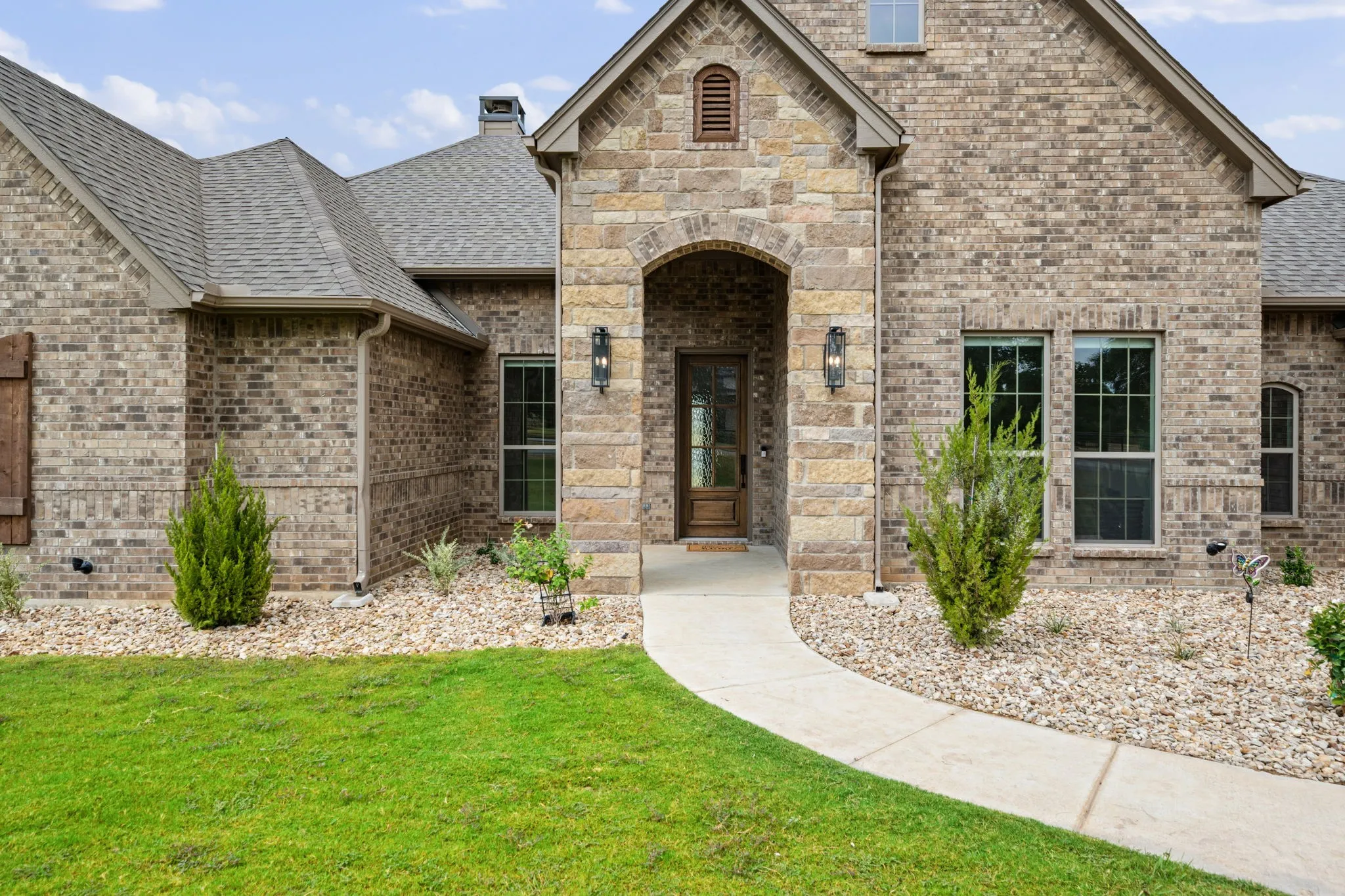 Single Family Residence For Sale in Parker County , 460 Royal Santana Run, Weatherford, Texas 76087, 4 Bedroom, 3 Bathroom, 3 Garage spaces, 3,050 Sqft, built in 2024, mls#21369769, Real Estate Agent in Weatherford, Homes For Sale in Parker county, Homes For Sale in Weatherford, Realtor in Weatherford Texas, Real Estate Brokerage Independent Realty Texas, Luminita Cordes Realtor