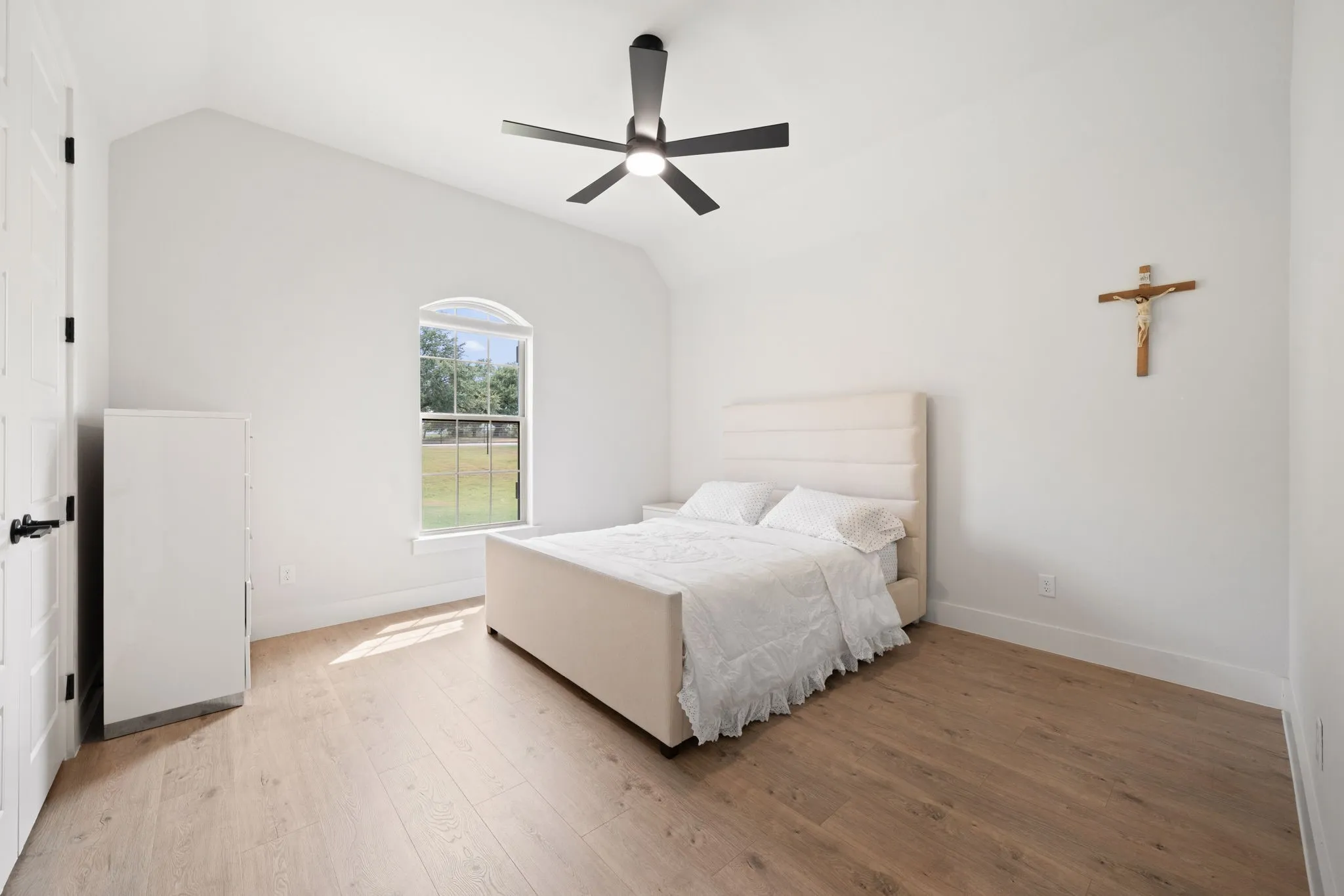 Single Family Residence For Sale in Parker County , 460 Royal Santana Run, Weatherford, Texas 76087, 4 Bedroom, 3 Bathroom, 3 Garage spaces, 3,050 Sqft, built in 2024, mls#21369769, Real Estate Agent in Weatherford, Homes For Sale in Parker county, Homes For Sale in Weatherford, Realtor in Weatherford Texas, Real Estate Brokerage Independent Realty Texas, Luminita Cordes Realtor