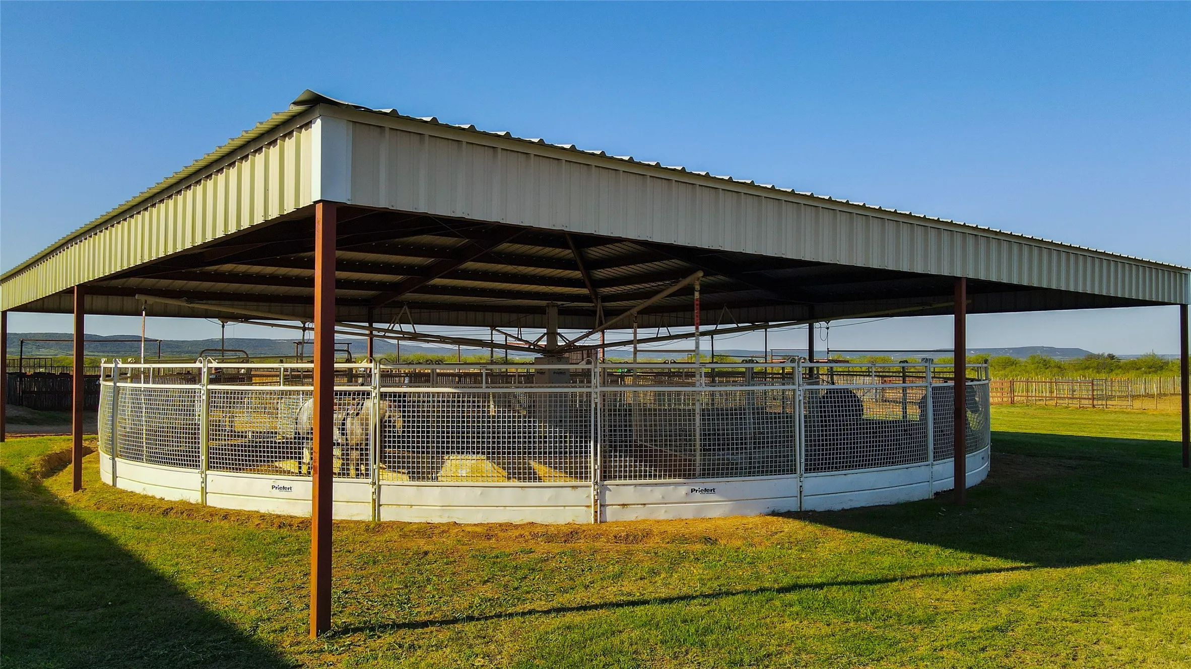 Single Family Residence For Sale in Taylor County , 201 FM 1750, Abilene, Texas 79602, 4 Bedroom, 2 Bathroom, 2 Garage spaces, 2,214 Sqft, built in 2012, mls#21370887, Real Estate Agent in Abilene, Homes For Sale in Taylor county, Homes For Sale in Abilene, Realtor in Abilene Texas, Real Estate Brokerage Independent Realty Texas, Luminita Cordes Realtor