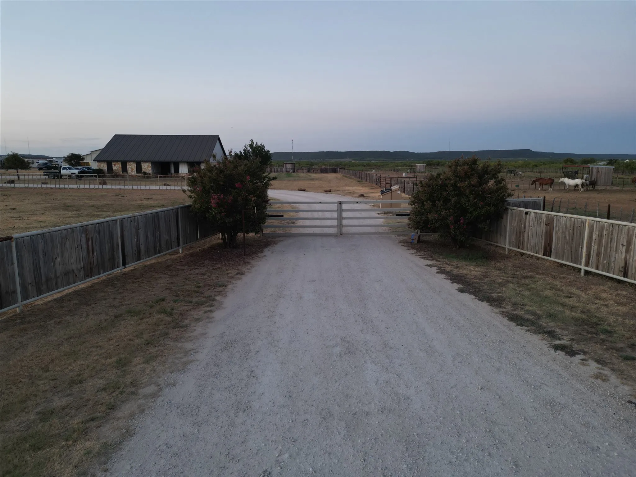 Single Family Residence For Sale in Taylor County , 201 FM 1750, Abilene, Texas 79602, 4 Bedroom, 2 Bathroom, 2 Garage spaces, 2,214 Sqft, built in 2012, mls#21370887, Real Estate Agent in Abilene, Homes For Sale in Taylor county, Homes For Sale in Abilene, Realtor in Abilene Texas, Real Estate Brokerage Independent Realty Texas, Luminita Cordes Realtor