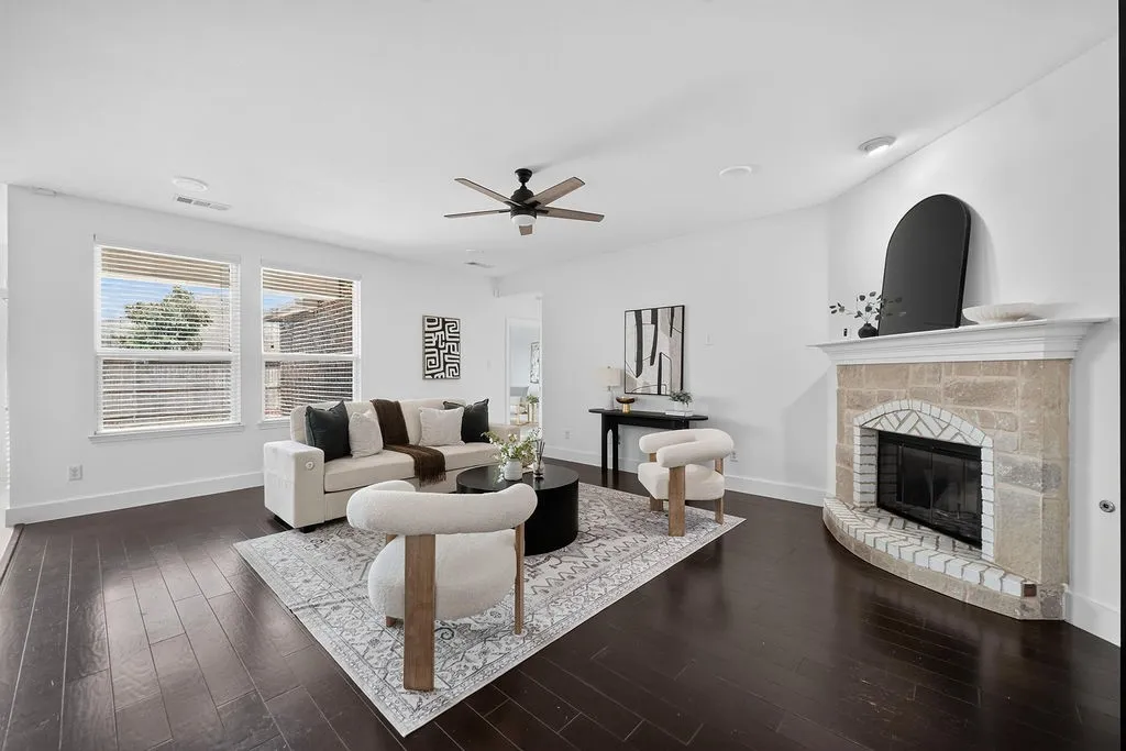 Single Family Residence For Sale in Collin County , 605 Stableford Street, Celina, Texas 75009, 4 Bedroom, 3 Bathroom, 2 Garage spaces, 2,123 Sqft, built in 2015, mls#21369398, Real Estate Agent in Celina, Homes For Sale in Collin county, Homes For Sale in Celina, Realtor in Celina Texas, Real Estate Brokerage Independent Realty Texas, Luminita Cordes Realtor