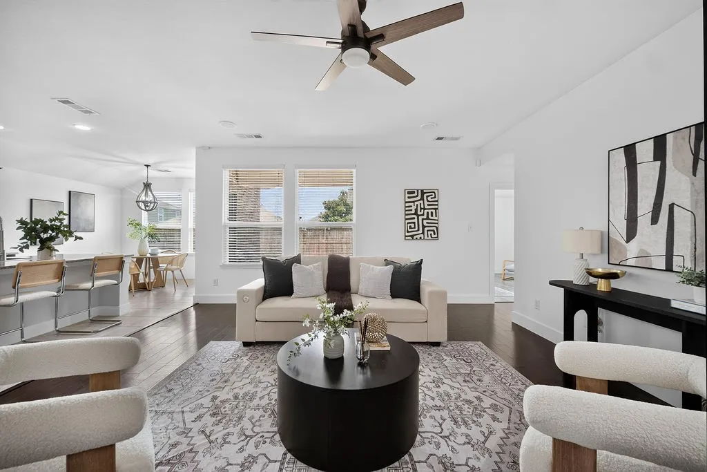 Single Family Residence For Sale in Collin County , 605 Stableford Street, Celina, Texas 75009, 4 Bedroom, 3 Bathroom, 2 Garage spaces, 2,123 Sqft, built in 2015, mls#21369398, Real Estate Agent in Celina, Homes For Sale in Collin county, Homes For Sale in Celina, Realtor in Celina Texas, Real Estate Brokerage Independent Realty Texas, Luminita Cordes Realtor