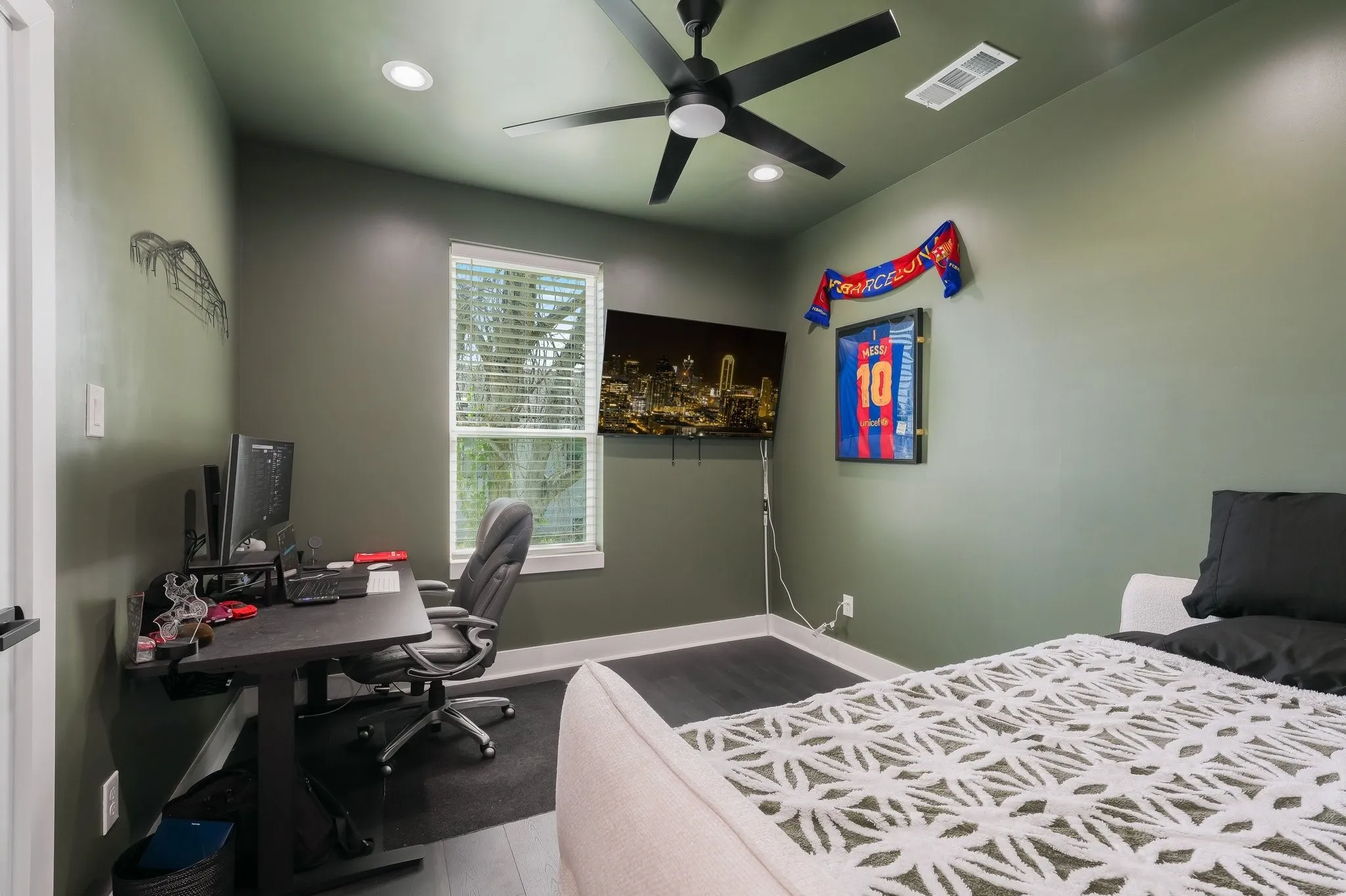 Single Family Residence For Rent in Dallas County , 1908 Duluth Street, Dallas, Texas 75212, 3 Bedroom, 3 Bathroom, 2 Garage spaces, 2,134 Sqft, built in 2025, mls#21364488, Real Estate Agent in Dallas, Homes For Rent in Dallas county, Homes For Rent in Dallas, Realtor in Dallas Texas, Real Estate Brokerage Independent Realty Texas, Luminita Cordes Realtor