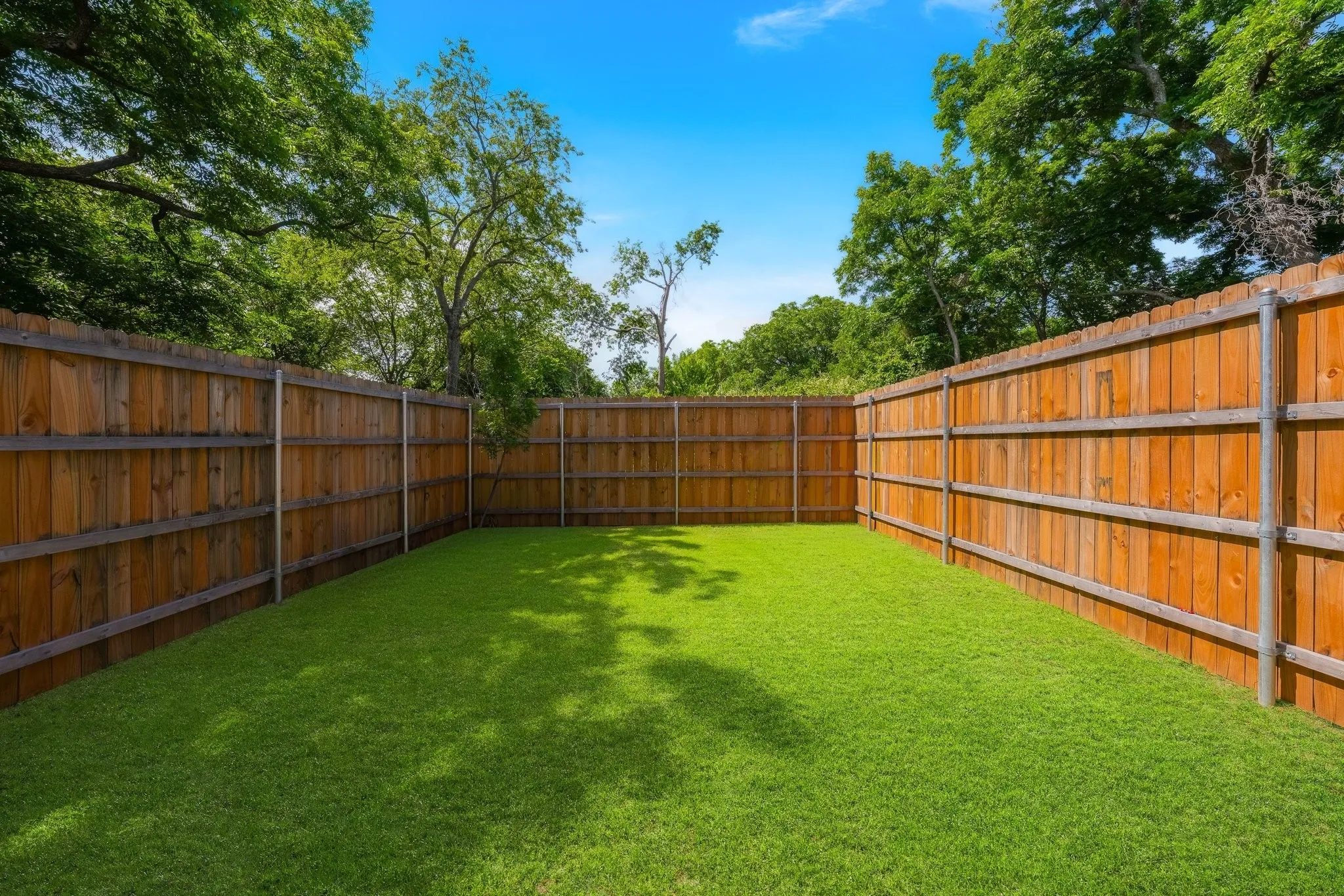 Single Family Residence For Rent in Dallas County , 1908 Duluth Street, Dallas, Texas 75212, 3 Bedroom, 3 Bathroom, 2 Garage spaces, 2,134 Sqft, built in 2025, mls#21364488, Real Estate Agent in Dallas, Homes For Rent in Dallas county, Homes For Rent in Dallas, Realtor in Dallas Texas, Real Estate Brokerage Independent Realty Texas, Luminita Cordes Realtor