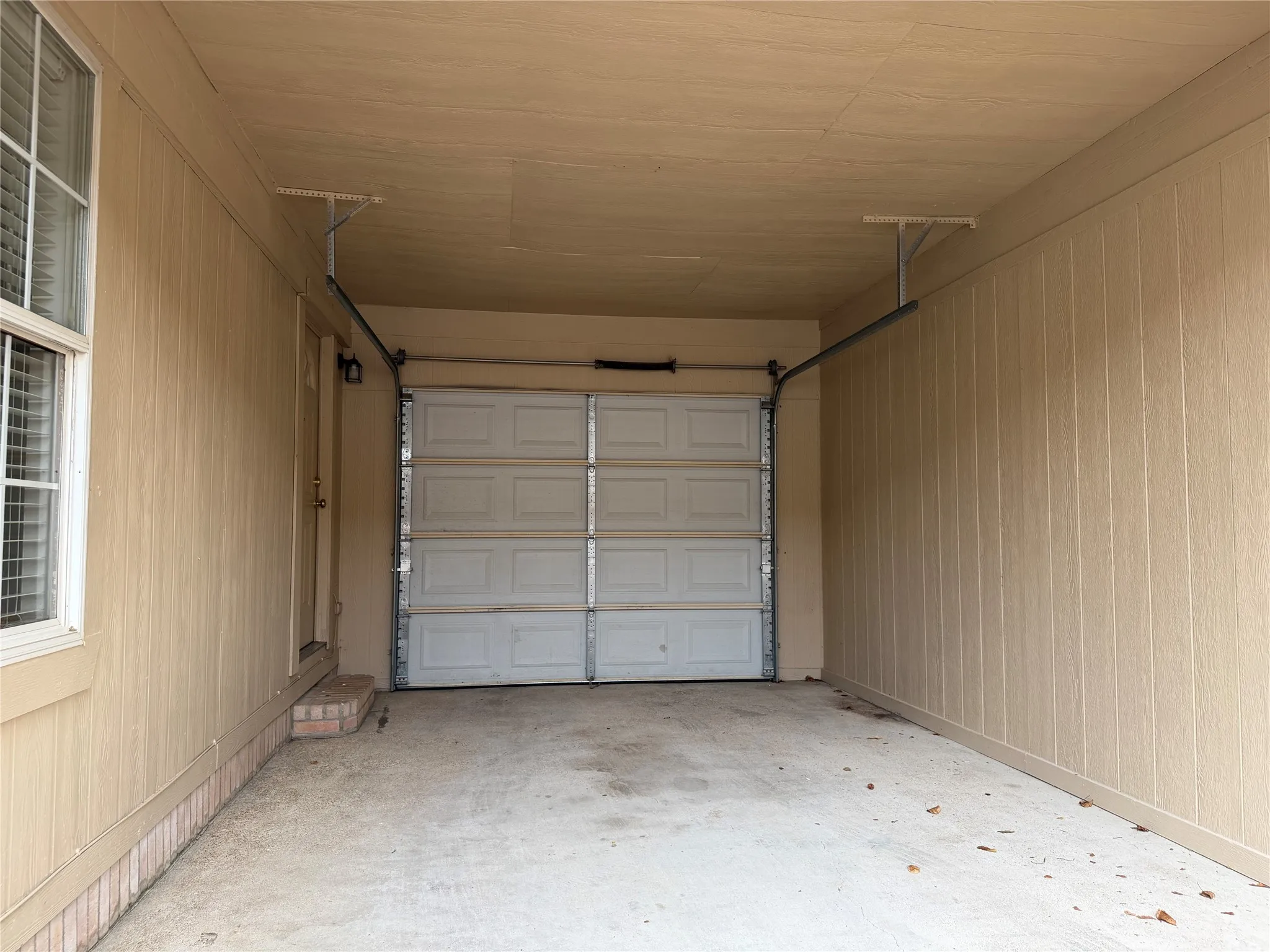 Single Family Residence For Rent in Dallas County , 13755 Biggs Street, Dallas, Texas 75253, 3 Bedroom, 2 Bathroom, Garage spaces, 1,195 Sqft, built in 2001, mls#21370989, Real Estate Agent in Dallas, Homes For Rent in Dallas county, Homes For Rent in Dallas, Realtor in Dallas Texas, Real Estate Brokerage Independent Realty Texas, Luminita Cordes Realtor