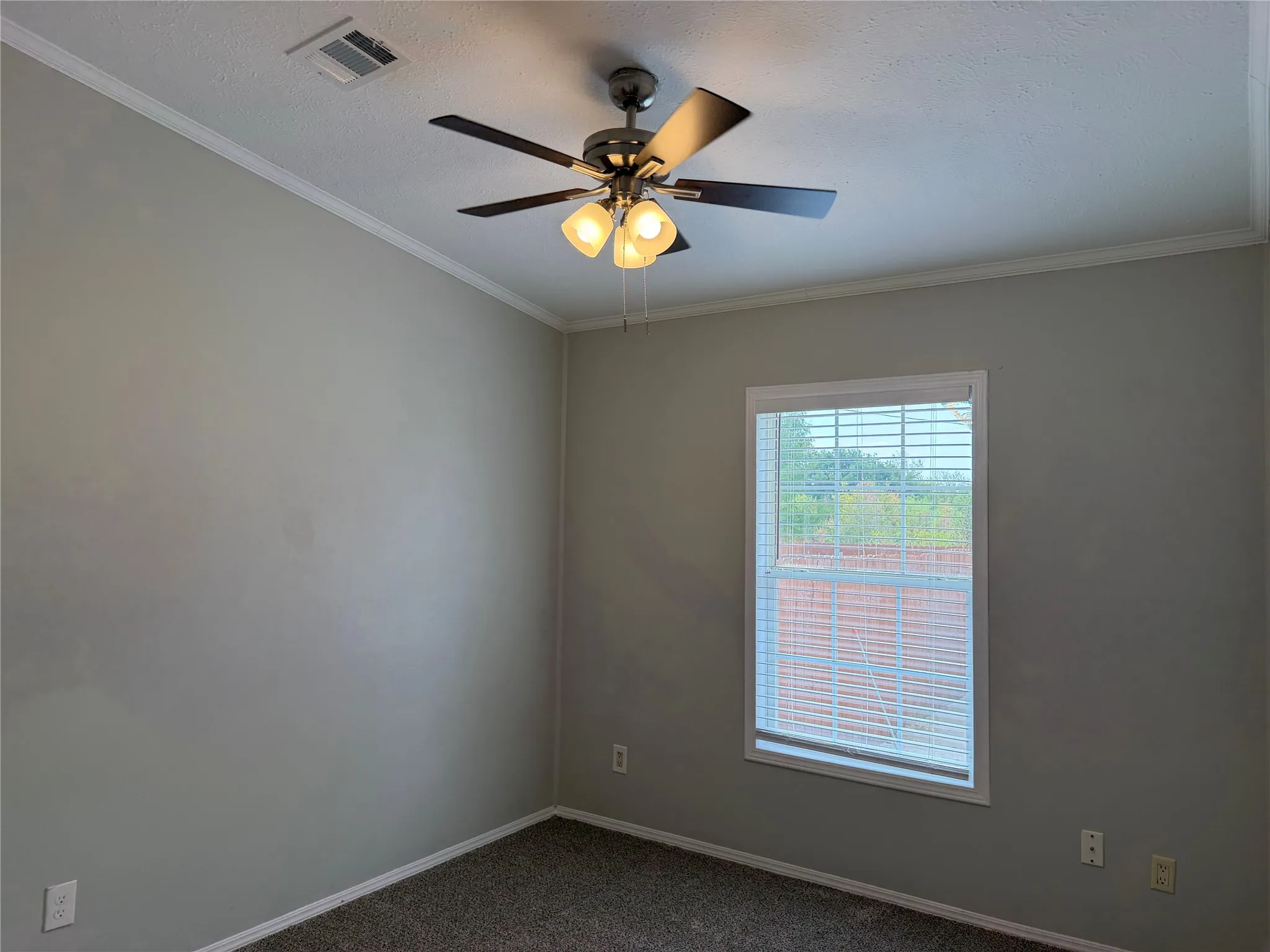 Single Family Residence For Rent in Dallas County , 13755 Biggs Street, Dallas, Texas 75253, 3 Bedroom, 2 Bathroom, Garage spaces, 1,195 Sqft, built in 2001, mls#21370989, Real Estate Agent in Dallas, Homes For Rent in Dallas county, Homes For Rent in Dallas, Realtor in Dallas Texas, Real Estate Brokerage Independent Realty Texas, Luminita Cordes Realtor