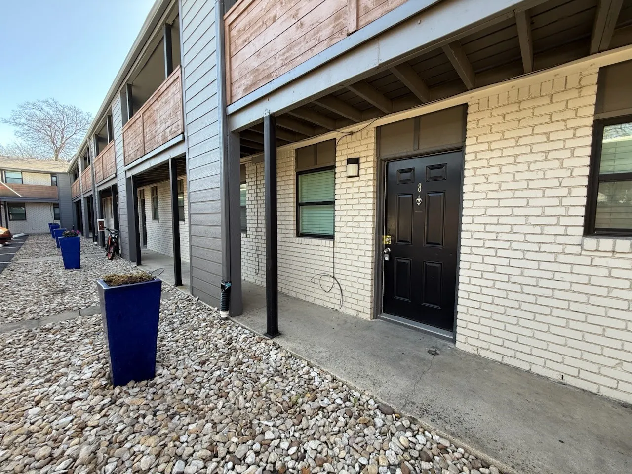 Apartment For Rent in Tarrant County , 5928 Fletcher Avenue 8, Fort Worth, Texas 76107, 1 Bedroom, 1 Bathroom, Garage spaces, 588 Sqft, built in 1965, mls#21370991, Real Estate Agent in Fort Worth, Homes For Rent in Tarrant county, Homes For Rent in Fort Worth, Realtor in Fort Worth Texas, Real Estate Brokerage Independent Realty Texas, Luminita Cordes Realtor