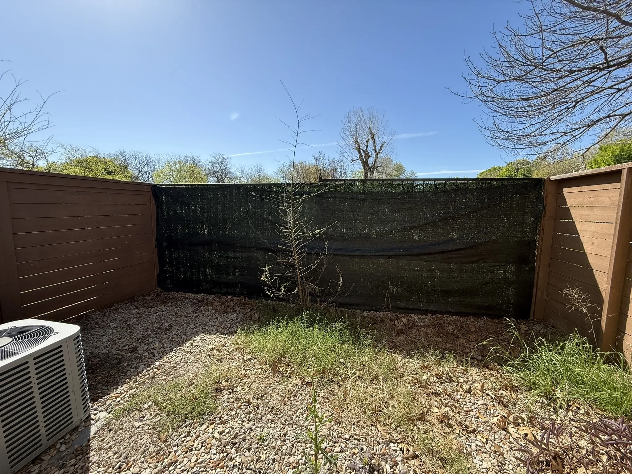 Apartment For Rent in Tarrant County , 5928 Fletcher Avenue 8, Fort Worth, Texas 76107, 1 Bedroom, 1 Bathroom, Garage spaces, 588 Sqft, built in 1965, mls#21370991, Real Estate Agent in Fort Worth, Homes For Rent in Tarrant county, Homes For Rent in Fort Worth, Realtor in Fort Worth Texas, Real Estate Brokerage Independent Realty Texas, Luminita Cordes Realtor