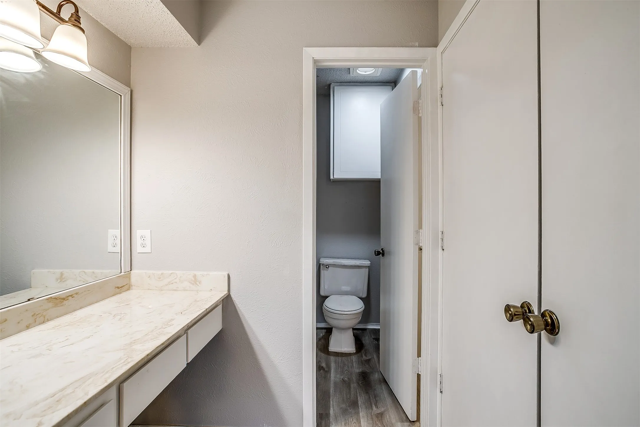 Duplex For Rent in Tarrant County , 2521 Indigo Lane, Arlington, Texas 76015, 2 Bedroom, 1 Bathroom, 2 Garage spaces, 1,014 Sqft, built in 1982, mls#21370835, Real Estate Agent in Arlington, Homes For Rent in Tarrant county, Homes For Rent in Arlington, Realtor in Arlington Texas, Real Estate Brokerage Independent Realty Texas, Luminita Cordes Realtor