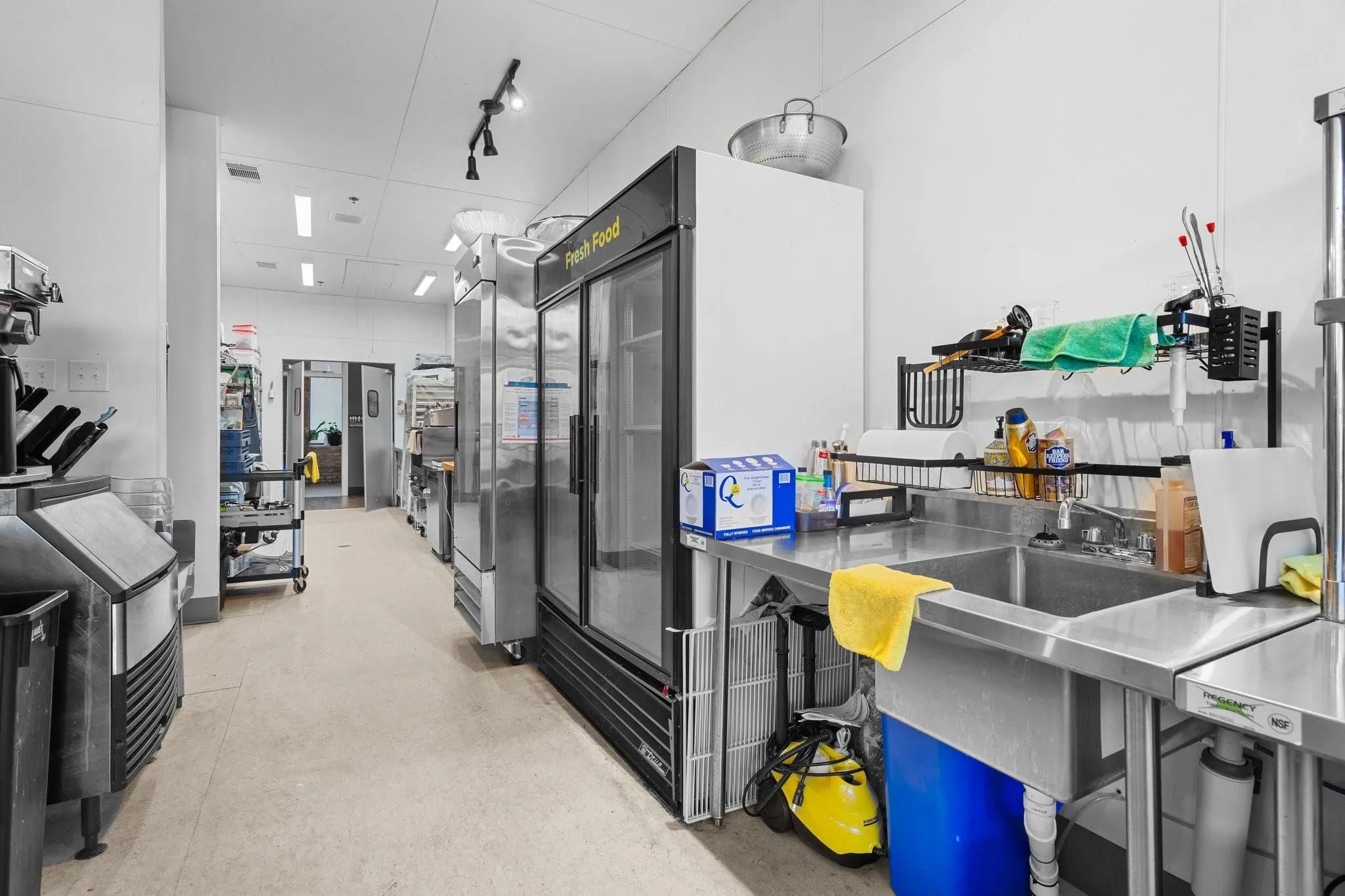Business For Rent in Collin County , 107 S Main Street, Farmersville, Texas 75442, 0, 0, Garage spaces, 1,800 Sqft, built in 1930, mls#21370623, Real Estate Agent in Farmersville, Homes For Rent in Collin county, Homes For Rent in Farmersville, Realtor in Farmersville Texas, Real Estate Brokerage Independent Realty Texas, Luminita Cordes Realtor