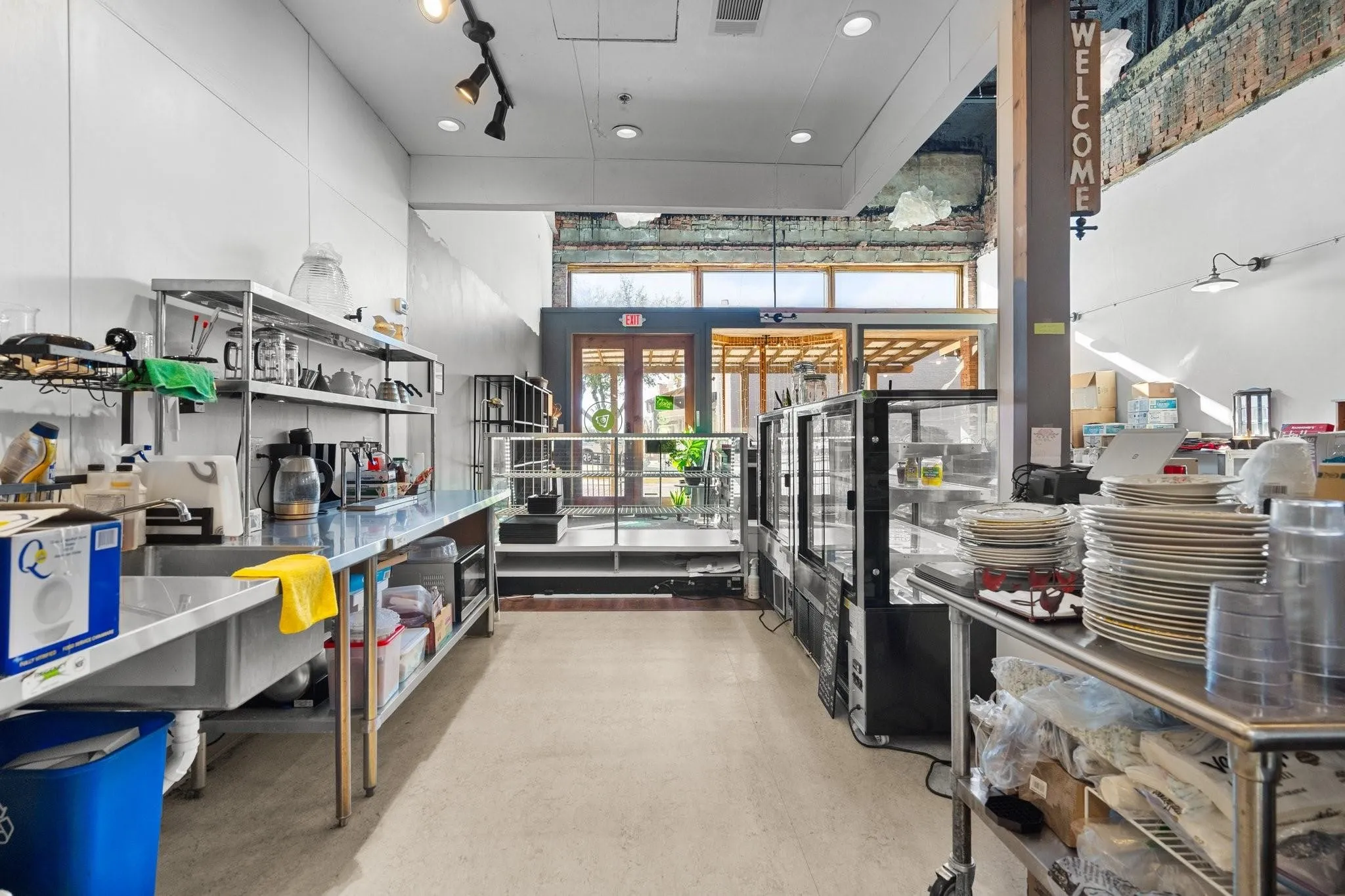 Business For Rent in Collin County , 107 S Main Street, Farmersville, Texas 75442, 0, 0, Garage spaces, 1,800 Sqft, built in 1930, mls#21370623, Real Estate Agent in Farmersville, Homes For Rent in Collin county, Homes For Rent in Farmersville, Realtor in Farmersville Texas, Real Estate Brokerage Independent Realty Texas, Luminita Cordes Realtor