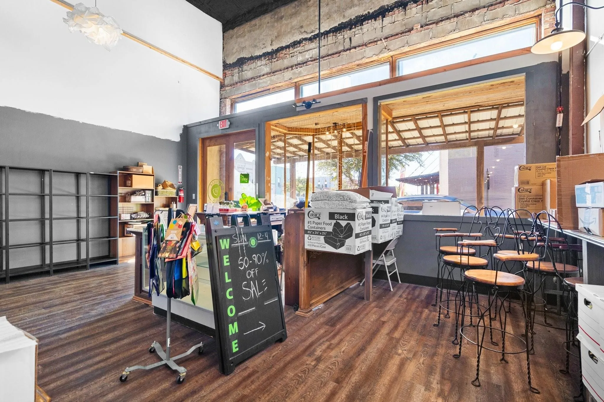 Business For Rent in Collin County , 107 S Main Street, Farmersville, Texas 75442, 0, 0, Garage spaces, 1,800 Sqft, built in 1930, mls#21370623, Real Estate Agent in Farmersville, Homes For Rent in Collin county, Homes For Rent in Farmersville, Realtor in Farmersville Texas, Real Estate Brokerage Independent Realty Texas, Luminita Cordes Realtor
