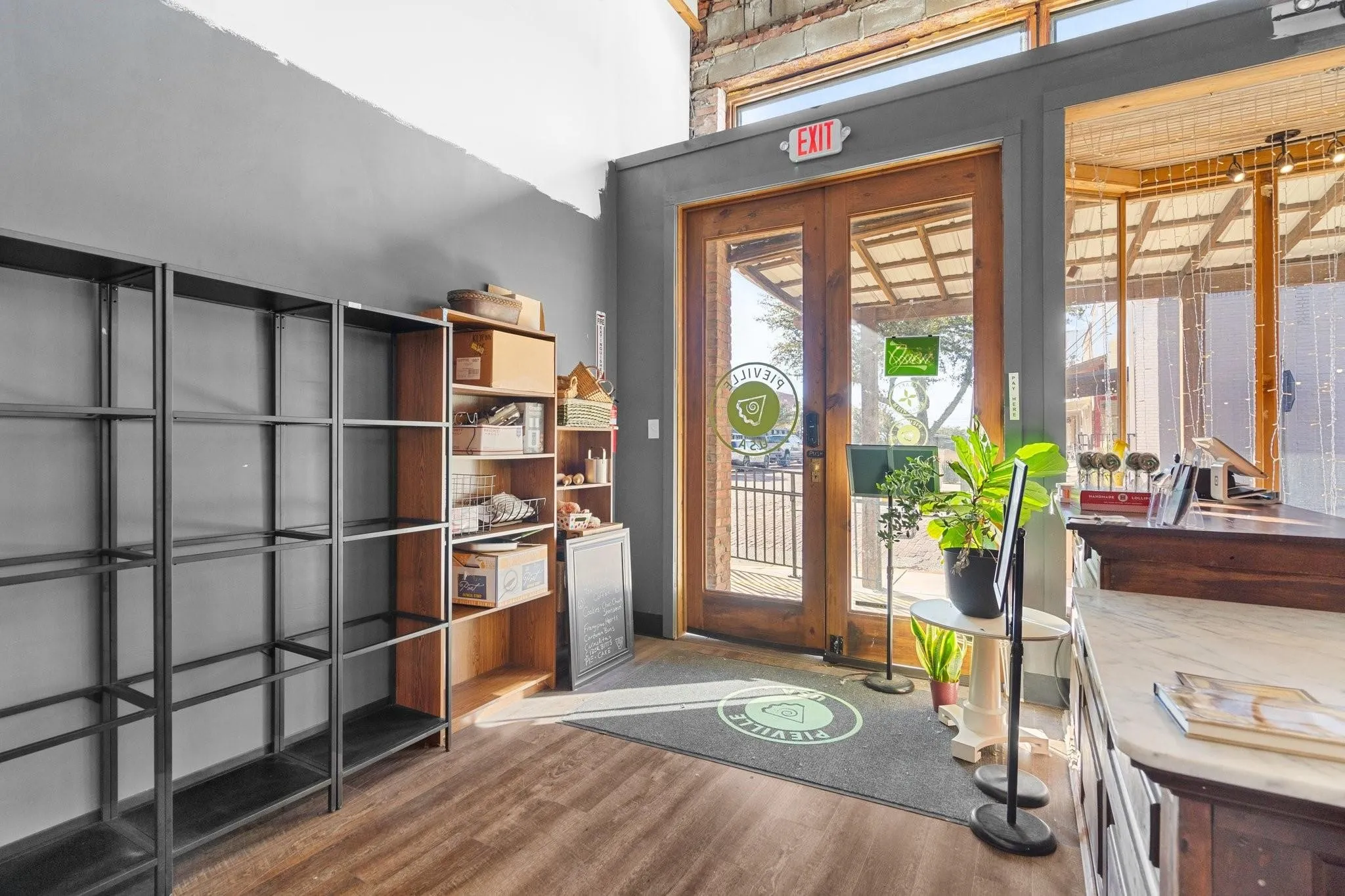 Business For Rent in Collin County , 107 S Main Street, Farmersville, Texas 75442, 0, 0, Garage spaces, 1,800 Sqft, built in 1930, mls#21370623, Real Estate Agent in Farmersville, Homes For Rent in Collin county, Homes For Rent in Farmersville, Realtor in Farmersville Texas, Real Estate Brokerage Independent Realty Texas, Luminita Cordes Realtor