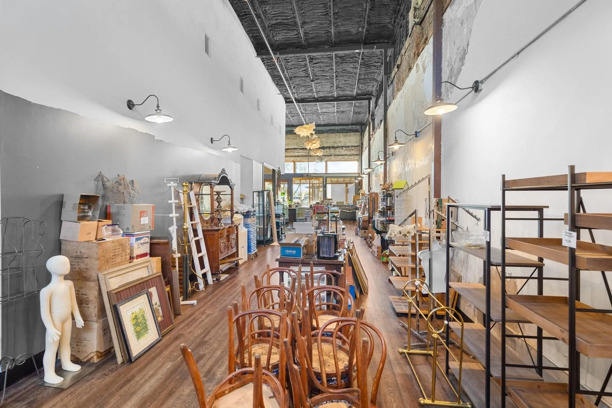 Business For Rent in Collin County , 107 S Main Street, Farmersville, Texas 75442, 0, 0, Garage spaces, 1,800 Sqft, built in 1930, mls#21370623, Real Estate Agent in Farmersville, Homes For Rent in Collin county, Homes For Rent in Farmersville, Realtor in Farmersville Texas, Real Estate Brokerage Independent Realty Texas, Luminita Cordes Realtor