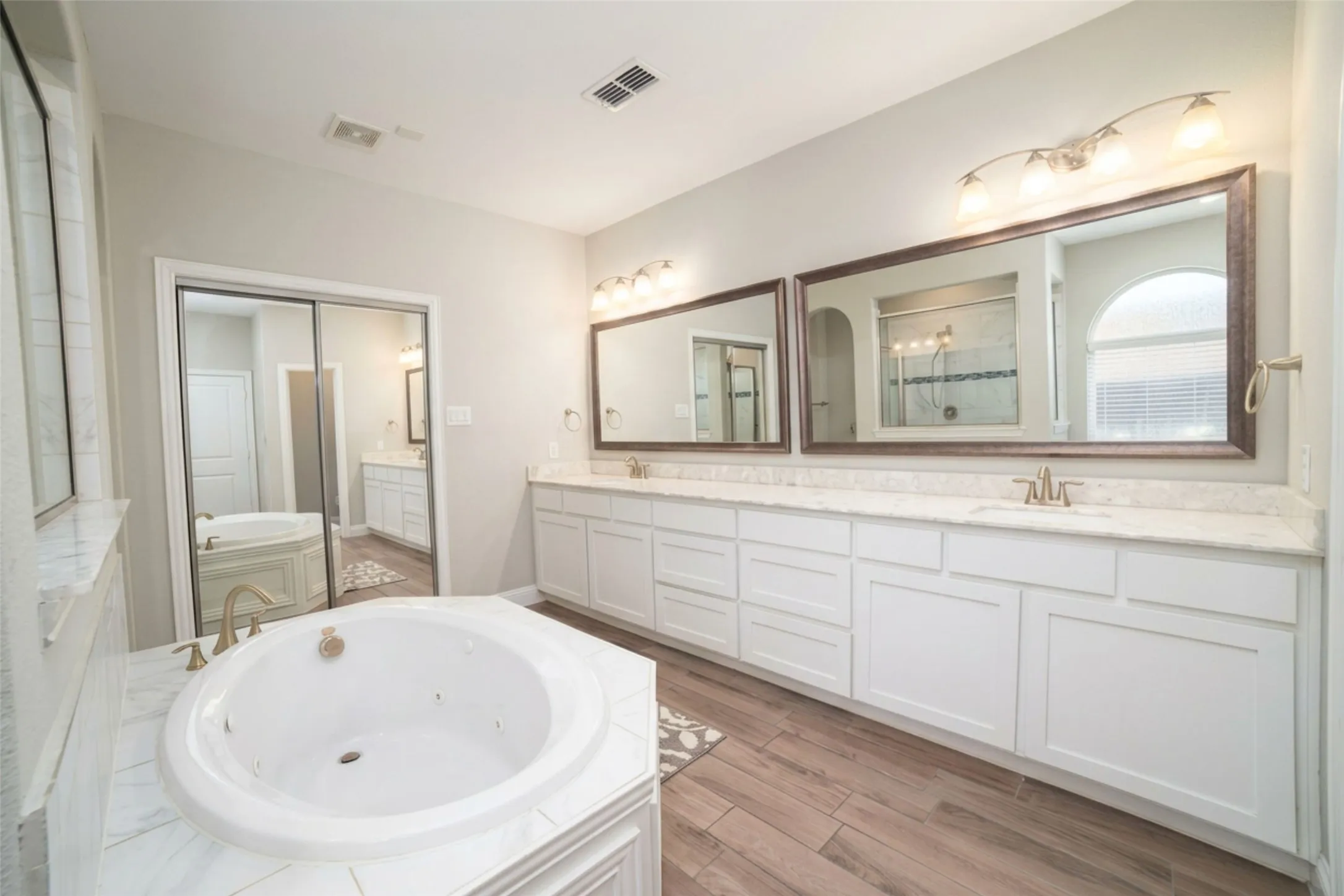 Single Family Residence For Sale in Denton County , 2609 Hammock Lake Drive, Little Elm, Texas 75068, 5 Bedroom, 5 Bathroom, 2 Garage spaces, 3,956 Sqft, built in 2019, mls#21370987, Real Estate Agent in Little Elm, Homes For Sale in Denton county, Homes For Sale in Little Elm, Realtor in Little Elm Texas, Real Estate Brokerage Independent Realty Texas, Luminita Cordes Realtor