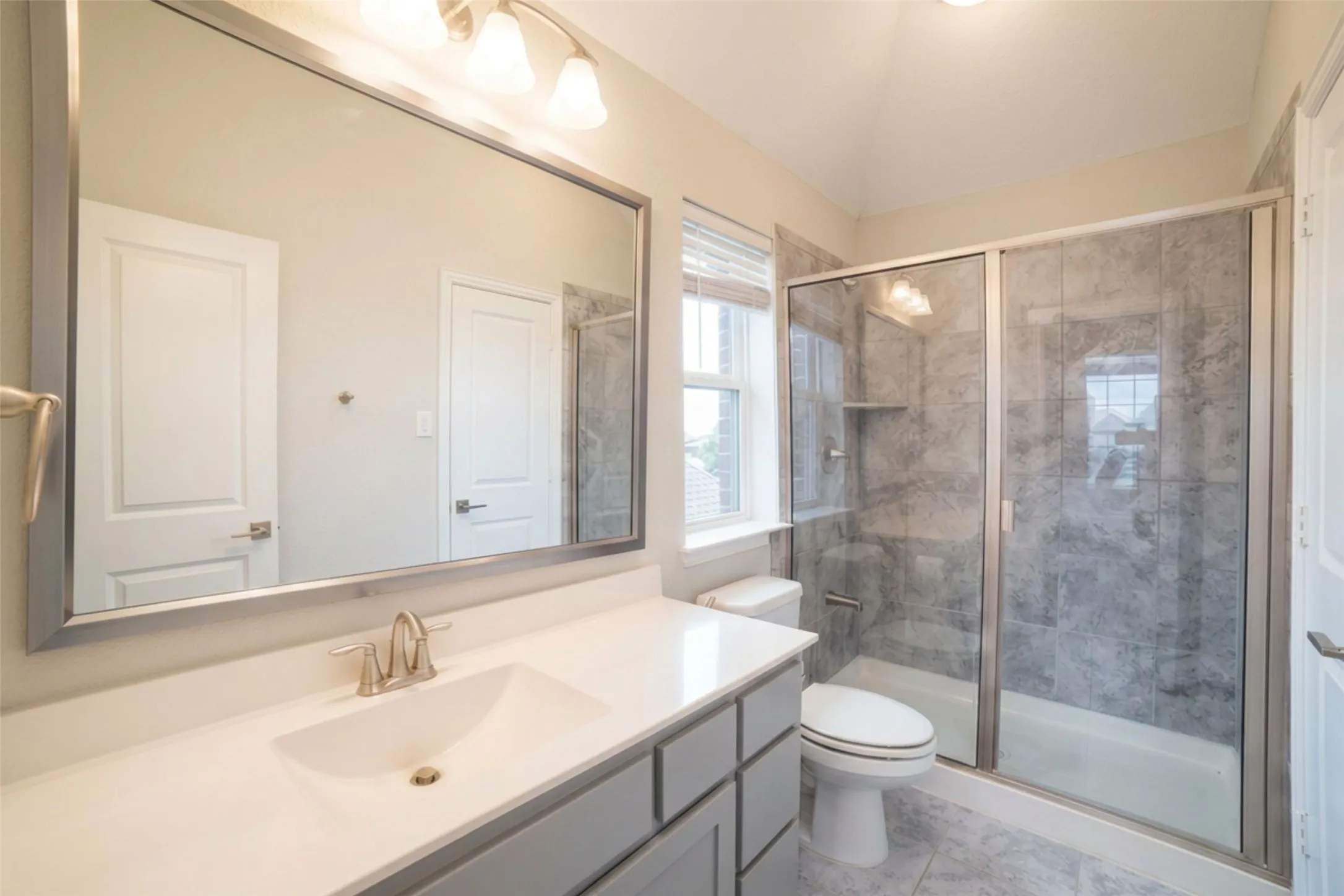 Single Family Residence For Sale in Denton County , 2609 Hammock Lake Drive, Little Elm, Texas 75068, 5 Bedroom, 5 Bathroom, 2 Garage spaces, 3,956 Sqft, built in 2019, mls#21370987, Real Estate Agent in Little Elm, Homes For Sale in Denton county, Homes For Sale in Little Elm, Realtor in Little Elm Texas, Real Estate Brokerage Independent Realty Texas, Luminita Cordes Realtor