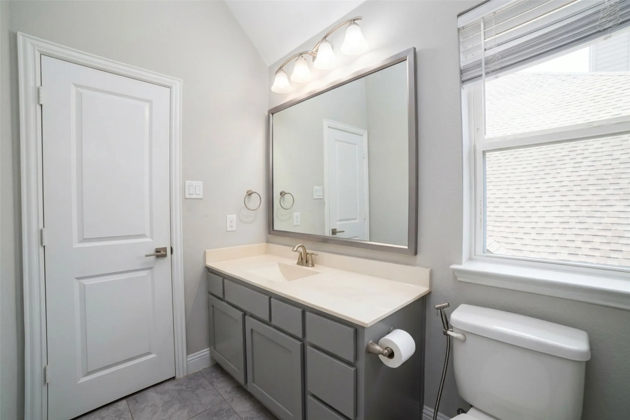Single Family Residence For Sale in Denton County , 2609 Hammock Lake Drive, Little Elm, Texas 75068, 5 Bedroom, 5 Bathroom, 2 Garage spaces, 3,956 Sqft, built in 2019, mls#21370987, Real Estate Agent in Little Elm, Homes For Sale in Denton county, Homes For Sale in Little Elm, Realtor in Little Elm Texas, Real Estate Brokerage Independent Realty Texas, Luminita Cordes Realtor
