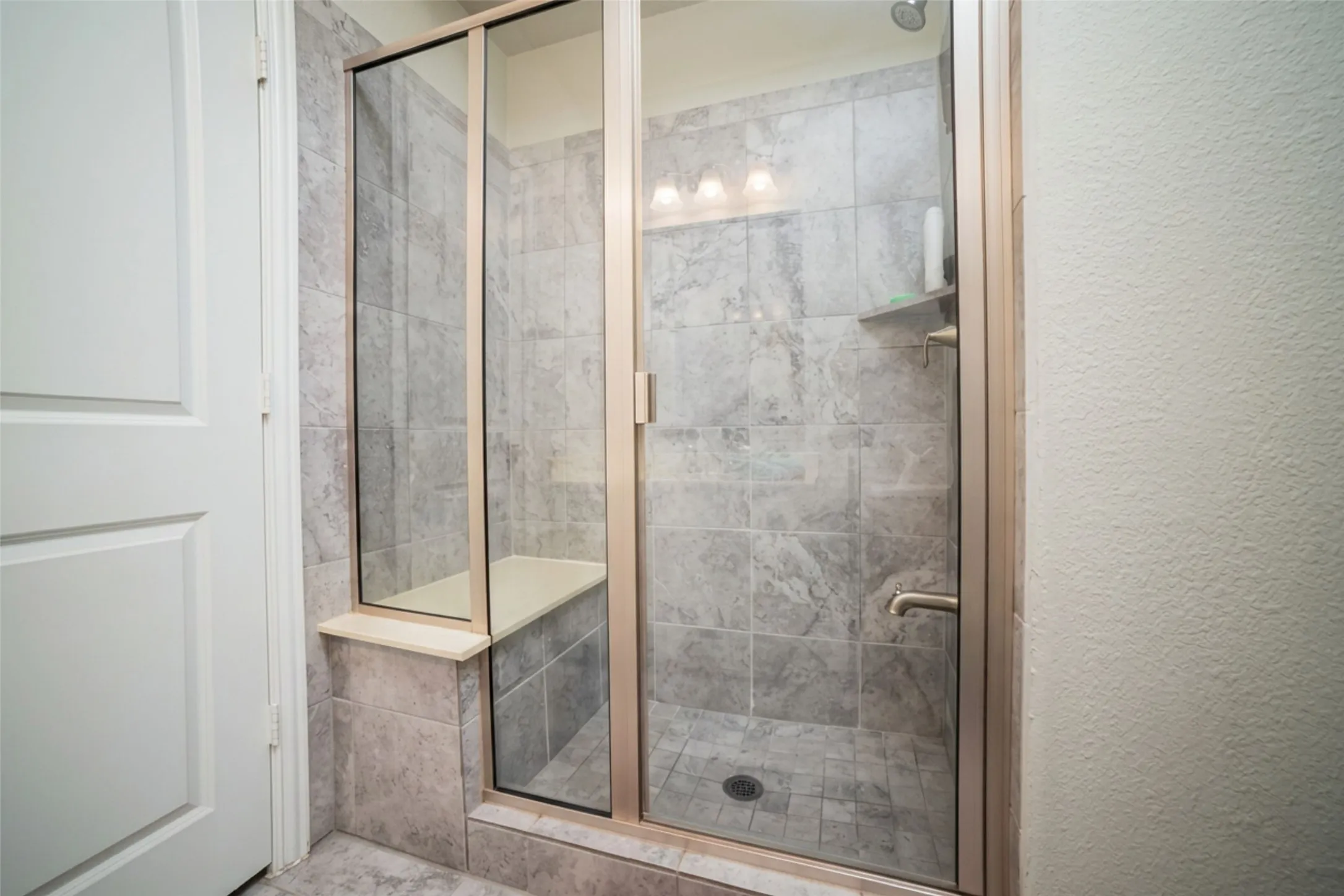 Single Family Residence For Sale in Denton County , 2609 Hammock Lake Drive, Little Elm, Texas 75068, 5 Bedroom, 5 Bathroom, 2 Garage spaces, 3,956 Sqft, built in 2019, mls#21370987, Real Estate Agent in Little Elm, Homes For Sale in Denton county, Homes For Sale in Little Elm, Realtor in Little Elm Texas, Real Estate Brokerage Independent Realty Texas, Luminita Cordes Realtor
