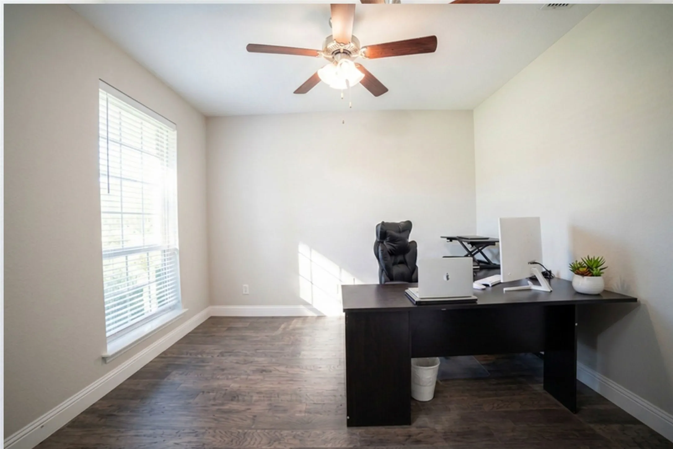 Single Family Residence For Sale in Denton County , 2609 Hammock Lake Drive, Little Elm, Texas 75068, 5 Bedroom, 5 Bathroom, 2 Garage spaces, 3,956 Sqft, built in 2019, mls#21370987, Real Estate Agent in Little Elm, Homes For Sale in Denton county, Homes For Sale in Little Elm, Realtor in Little Elm Texas, Real Estate Brokerage Independent Realty Texas, Luminita Cordes Realtor