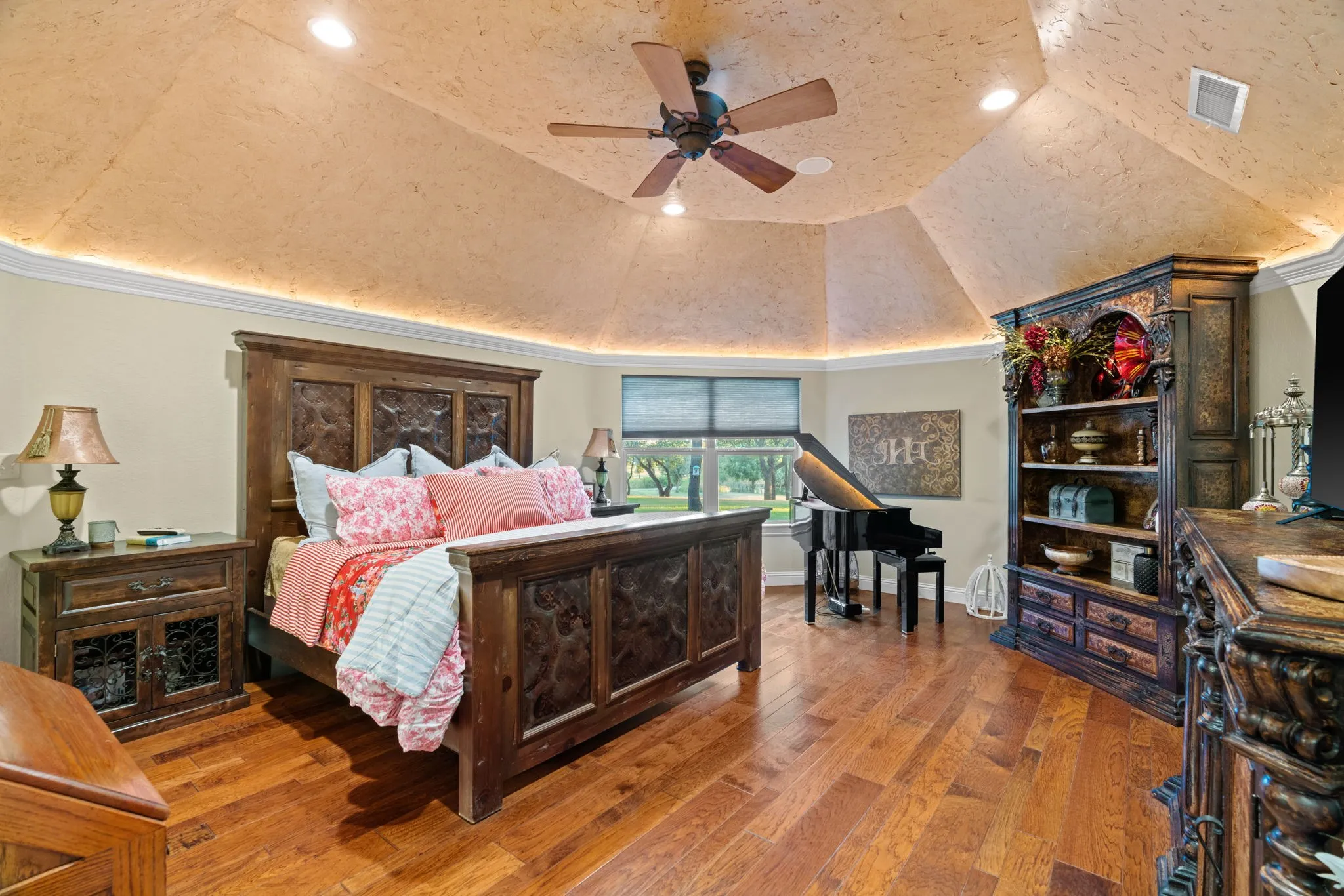 Single Family Residence For Sale in Eastland County , 173 Oakwood Trail, Eastland, Texas 76448, 3 Bedroom, 3 Bathroom, 3 Garage spaces, 2,770 Sqft, built in 2013, mls#21368549, Real Estate Agent in Eastland, Homes For Sale in Eastland county, Homes For Sale in Eastland, Realtor in Eastland Texas, Real Estate Brokerage Independent Realty Texas, Luminita Cordes Realtor
