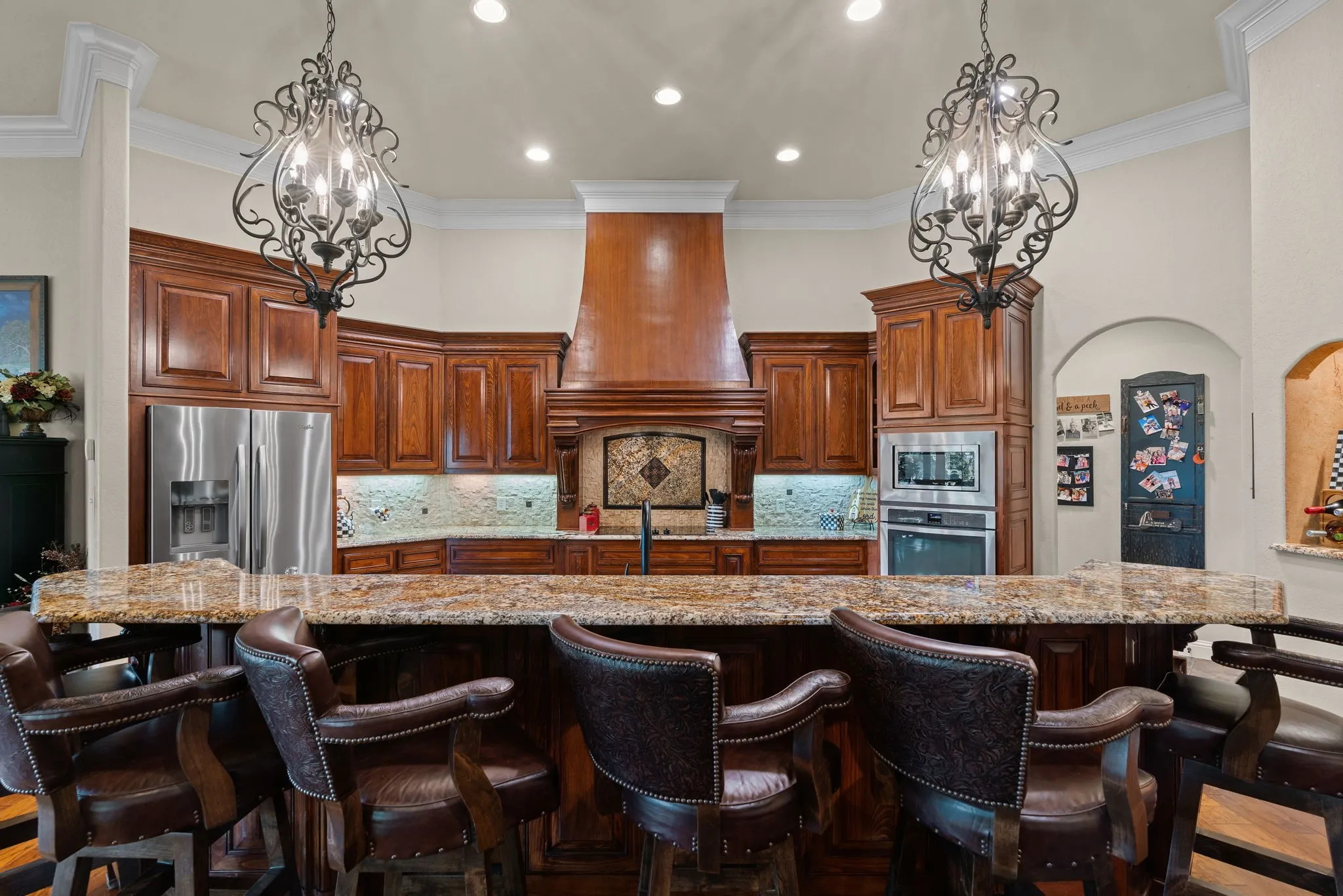 Single Family Residence For Sale in Eastland County , 173 Oakwood Trail, Eastland, Texas 76448, 3 Bedroom, 3 Bathroom, 3 Garage spaces, 2,770 Sqft, built in 2013, mls#21368549, Real Estate Agent in Eastland, Homes For Sale in Eastland county, Homes For Sale in Eastland, Realtor in Eastland Texas, Real Estate Brokerage Independent Realty Texas, Luminita Cordes Realtor