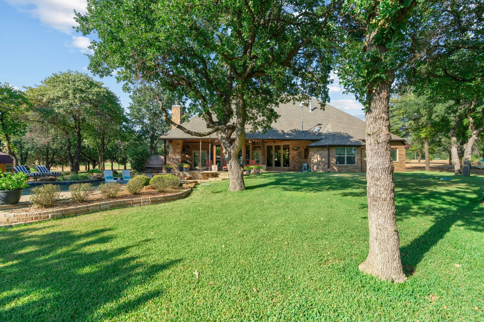 Single Family Residence For Sale in Eastland County , 173 Oakwood Trail, Eastland, Texas 76448, 3 Bedroom, 3 Bathroom, 3 Garage spaces, 2,770 Sqft, built in 2013, mls#21368549, Real Estate Agent in Eastland, Homes For Sale in Eastland county, Homes For Sale in Eastland, Realtor in Eastland Texas, Real Estate Brokerage Independent Realty Texas, Luminita Cordes Realtor