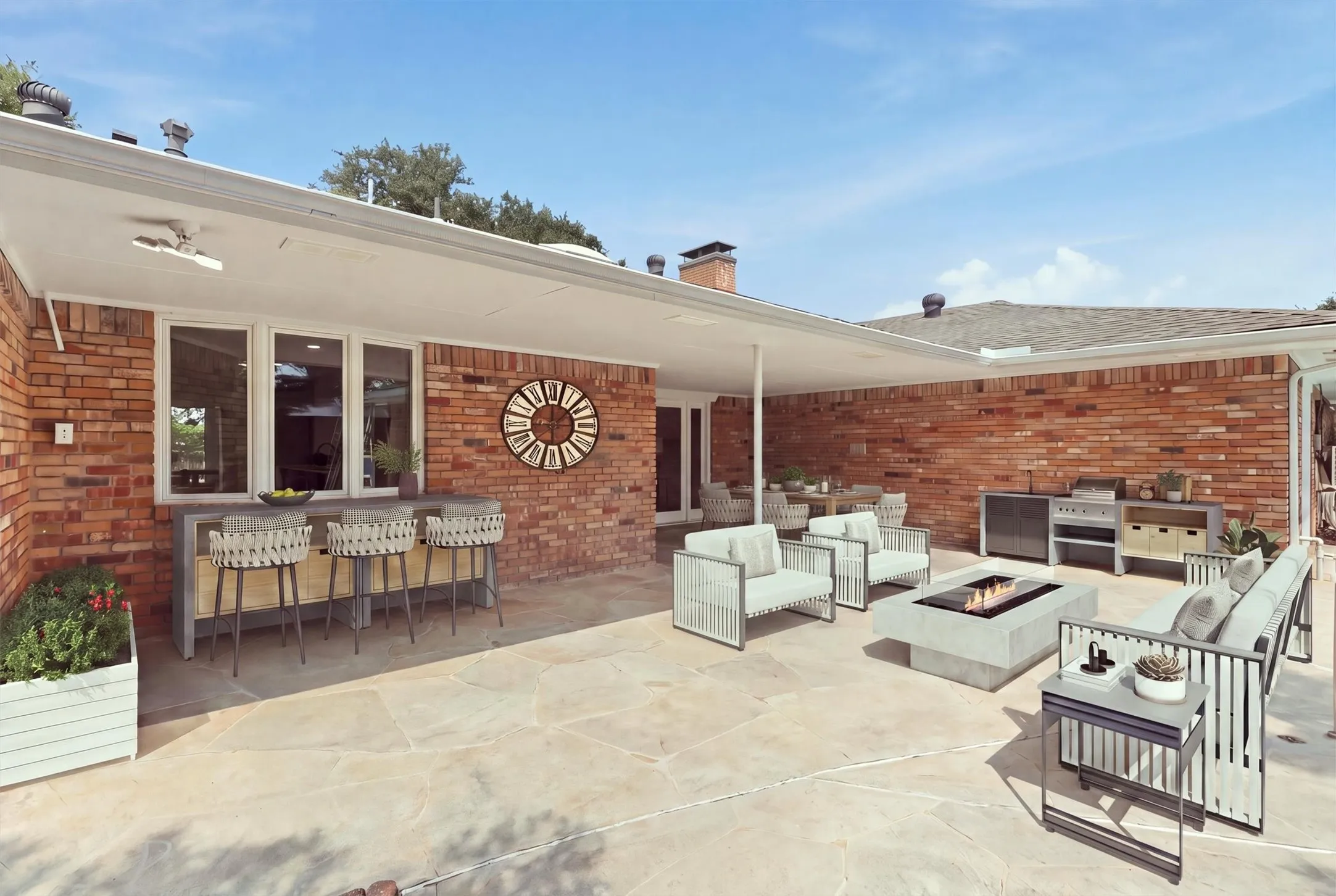 Virtual outdoor patio staging
