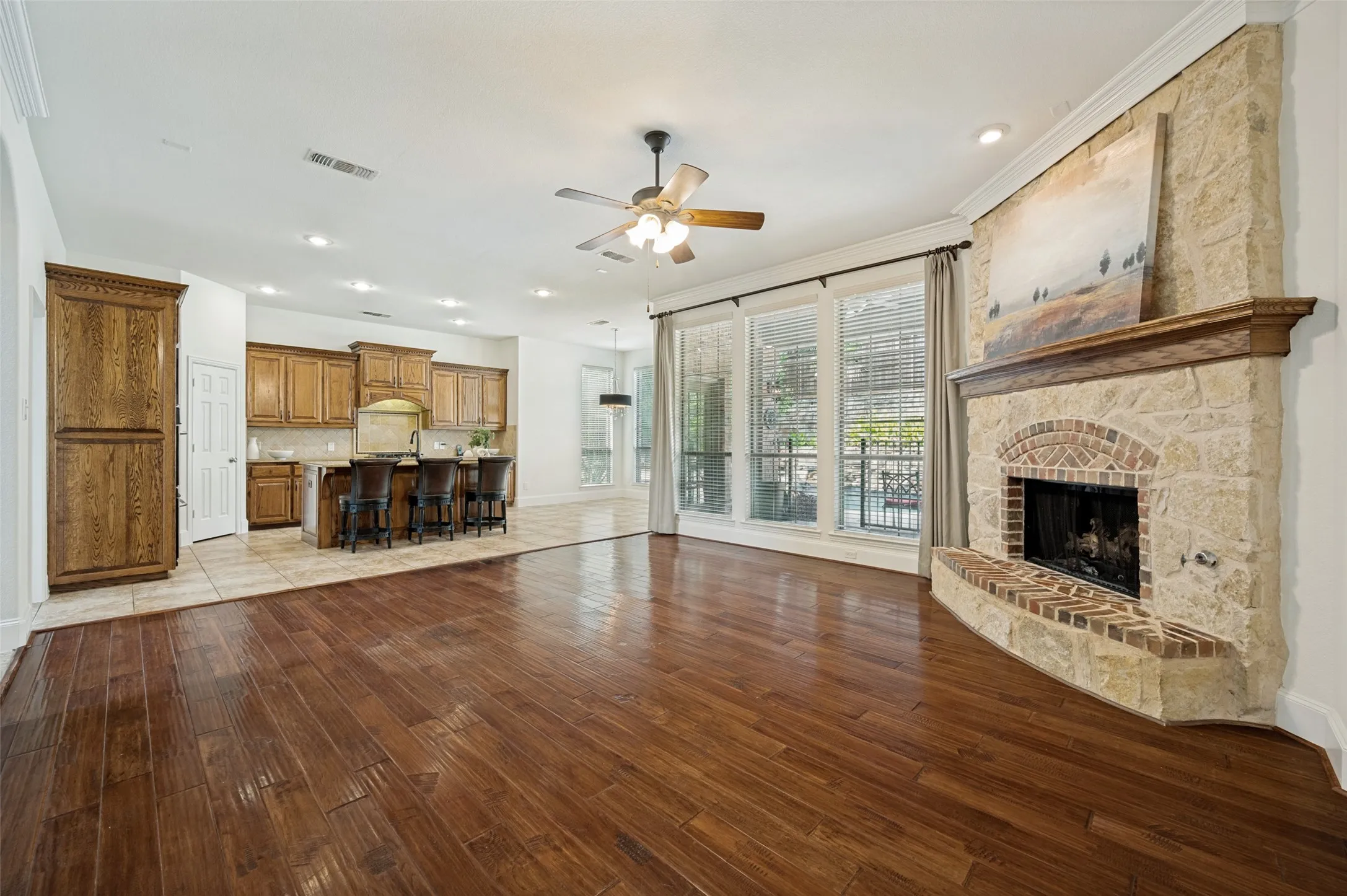 Single Family Residence For Sale in Collin County , 1001 Well Meadow Lane, Mc Kinney, Texas 75071, 5 Bedroom, 4 Bathroom, 3 Garage spaces, 3,848 Sqft, built in 2005, mls#21369157, Real Estate Agent in Mc Kinney, Homes For Sale in Collin county, Homes For Sale in Mc Kinney, Realtor in Mc Kinney Texas, Real Estate Brokerage Independent Realty Texas, Luminita Cordes Realtor