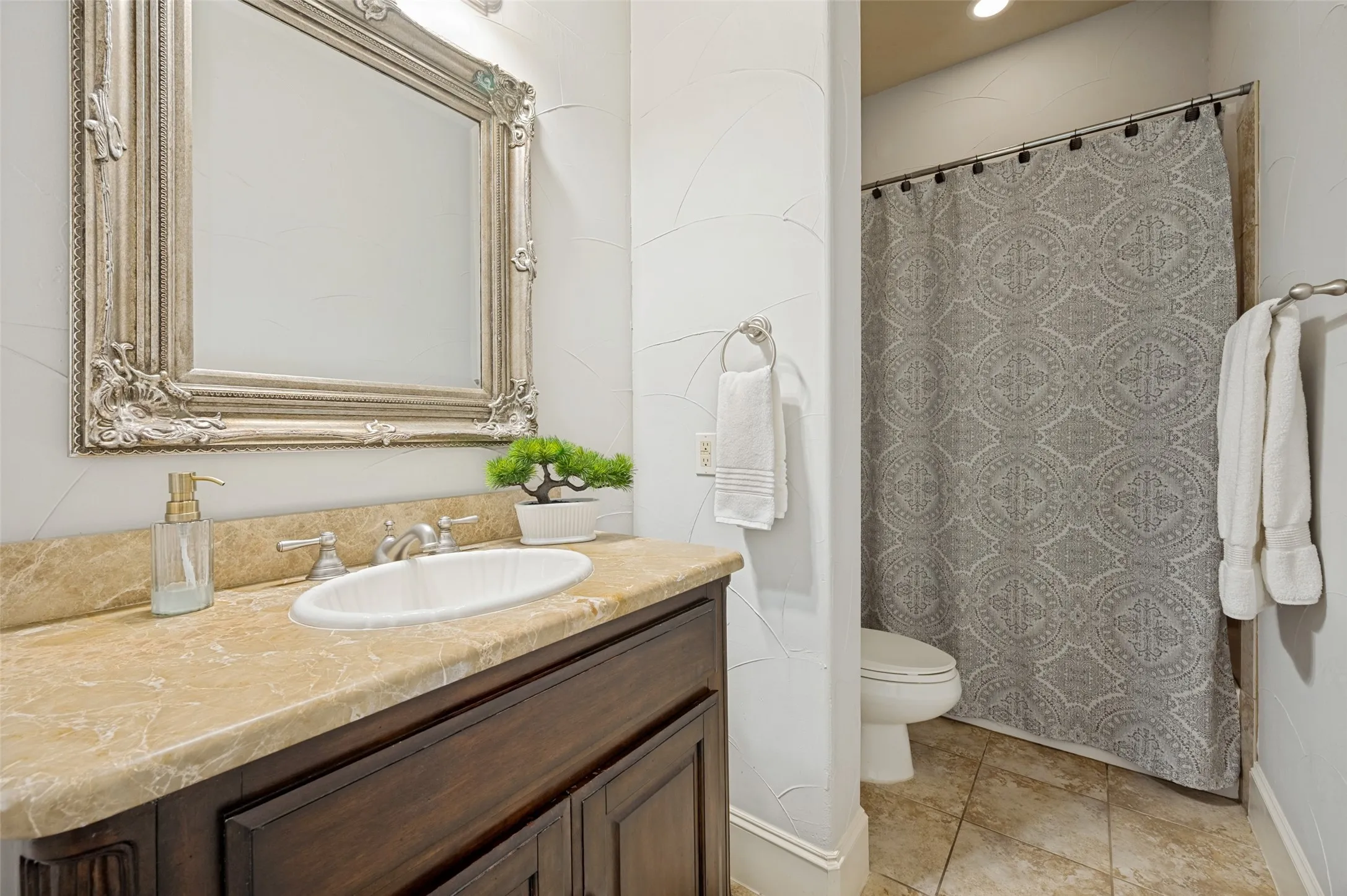 Single Family Residence For Sale in Collin County , 1001 Well Meadow Lane, Mc Kinney, Texas 75071, 5 Bedroom, 4 Bathroom, 3 Garage spaces, 3,848 Sqft, built in 2005, mls#21369157, Real Estate Agent in Mc Kinney, Homes For Sale in Collin county, Homes For Sale in Mc Kinney, Realtor in Mc Kinney Texas, Real Estate Brokerage Independent Realty Texas, Luminita Cordes Realtor