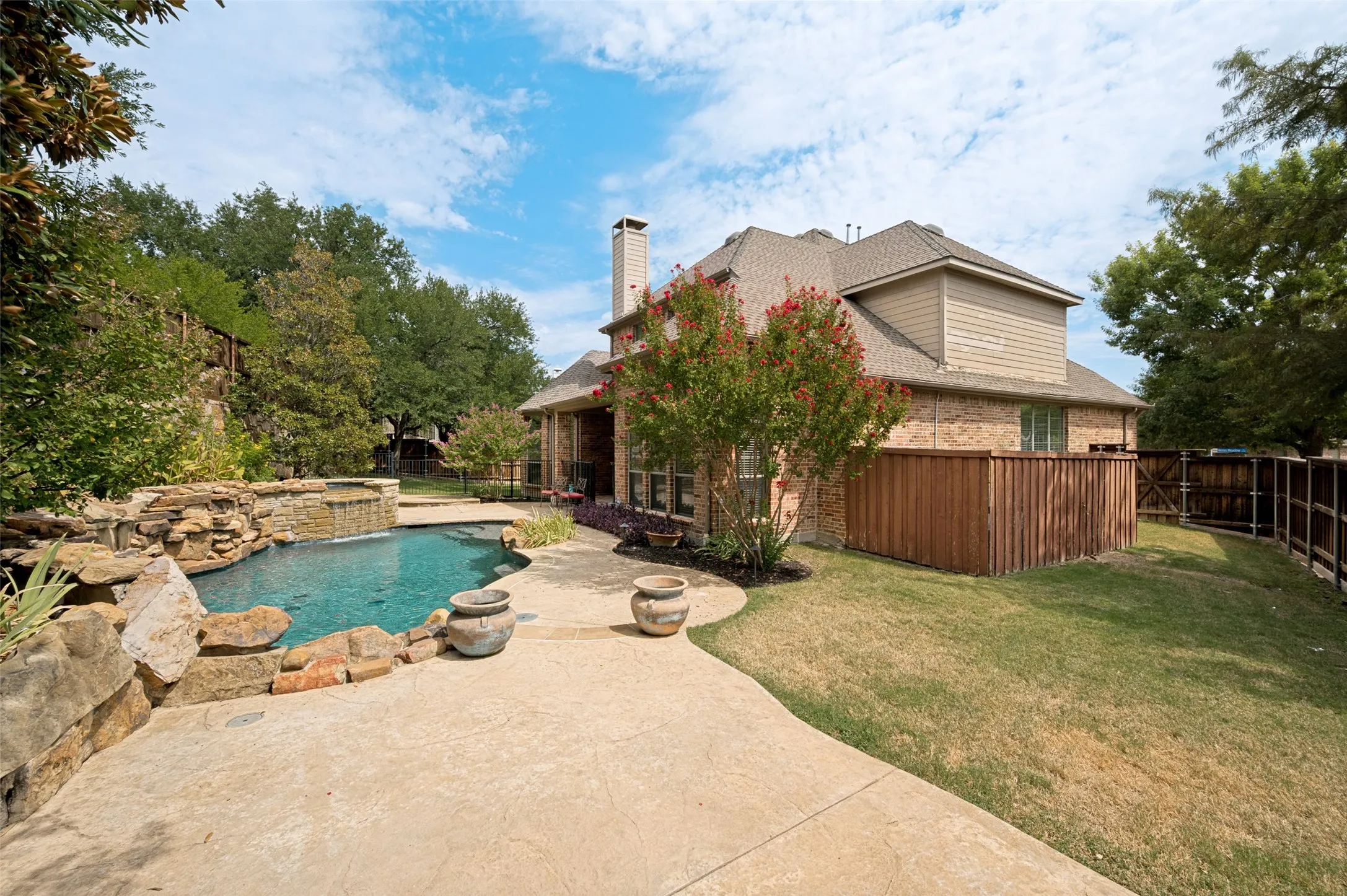 Single Family Residence For Sale in Collin County , 1001 Well Meadow Lane, Mc Kinney, Texas 75071, 5 Bedroom, 4 Bathroom, 3 Garage spaces, 3,848 Sqft, built in 2005, mls#21369157, Real Estate Agent in Mc Kinney, Homes For Sale in Collin county, Homes For Sale in Mc Kinney, Realtor in Mc Kinney Texas, Real Estate Brokerage Independent Realty Texas, Luminita Cordes Realtor