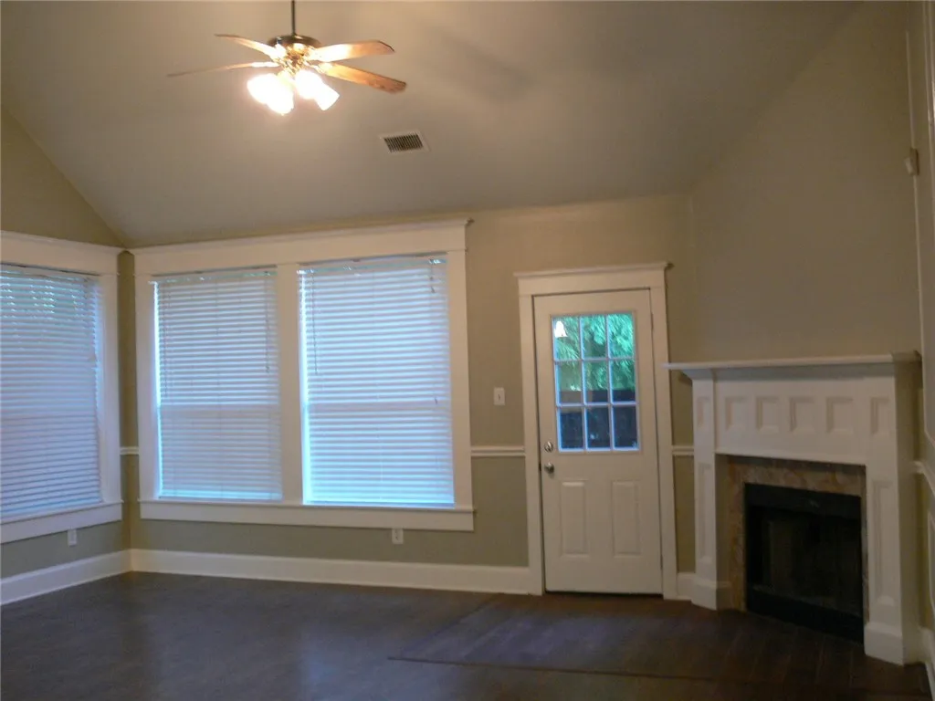 Single Family Residence For Rent in Collin County , 4917 SILVERWEED Drive, Mc Kinney, Texas 75070, 4 Bedroom, 3 Bathroom, 2 Garage spaces, 2,663 Sqft, built in 1999, mls#21371000, Real Estate Agent in Mc Kinney, Homes For Rent in Collin county, Homes For Rent in Mc Kinney, Realtor in Mc Kinney Texas, Real Estate Brokerage Independent Realty Texas, Luminita Cordes Realtor