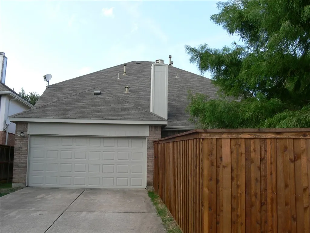 Single Family Residence For Rent in Collin County , 4917 SILVERWEED Drive, Mc Kinney, Texas 75070, 4 Bedroom, 3 Bathroom, 2 Garage spaces, 2,663 Sqft, built in 1999, mls#21371000, Real Estate Agent in Mc Kinney, Homes For Rent in Collin county, Homes For Rent in Mc Kinney, Realtor in Mc Kinney Texas, Real Estate Brokerage Independent Realty Texas, Luminita Cordes Realtor