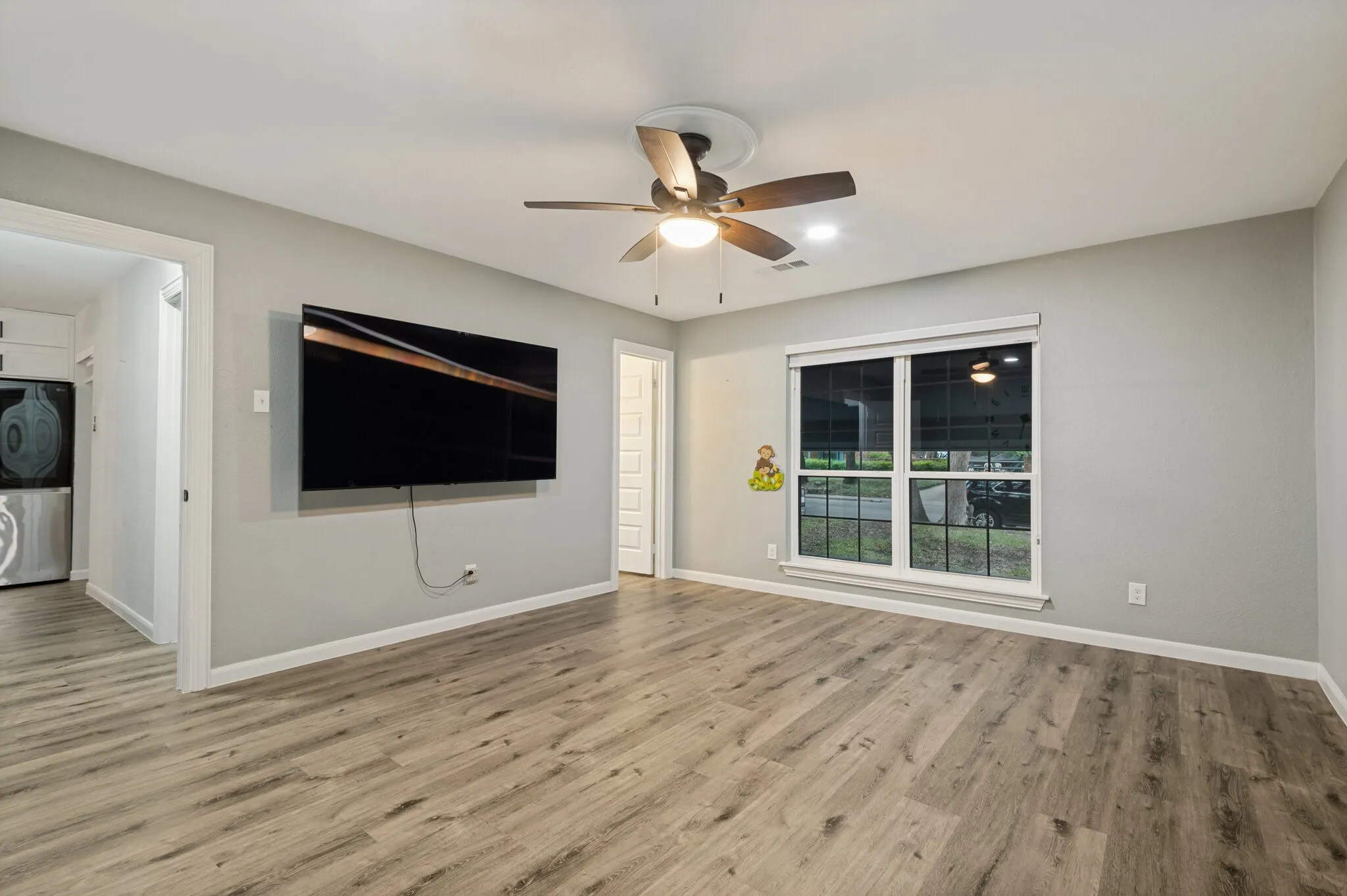 Single Family Residence For Sale in Dallas County , 1801 Green Oaks Drive, Irving, Texas 75061, 5 Bedroom, 4 Bathroom, 2 Garage spaces, 2,782 Sqft, built in 1968, mls#21370827, Real Estate Agent in Irving, Homes For Sale in Dallas county, Homes For Sale in Irving, Realtor in Irving Texas, Real Estate Brokerage Independent Realty Texas, Luminita Cordes Realtor