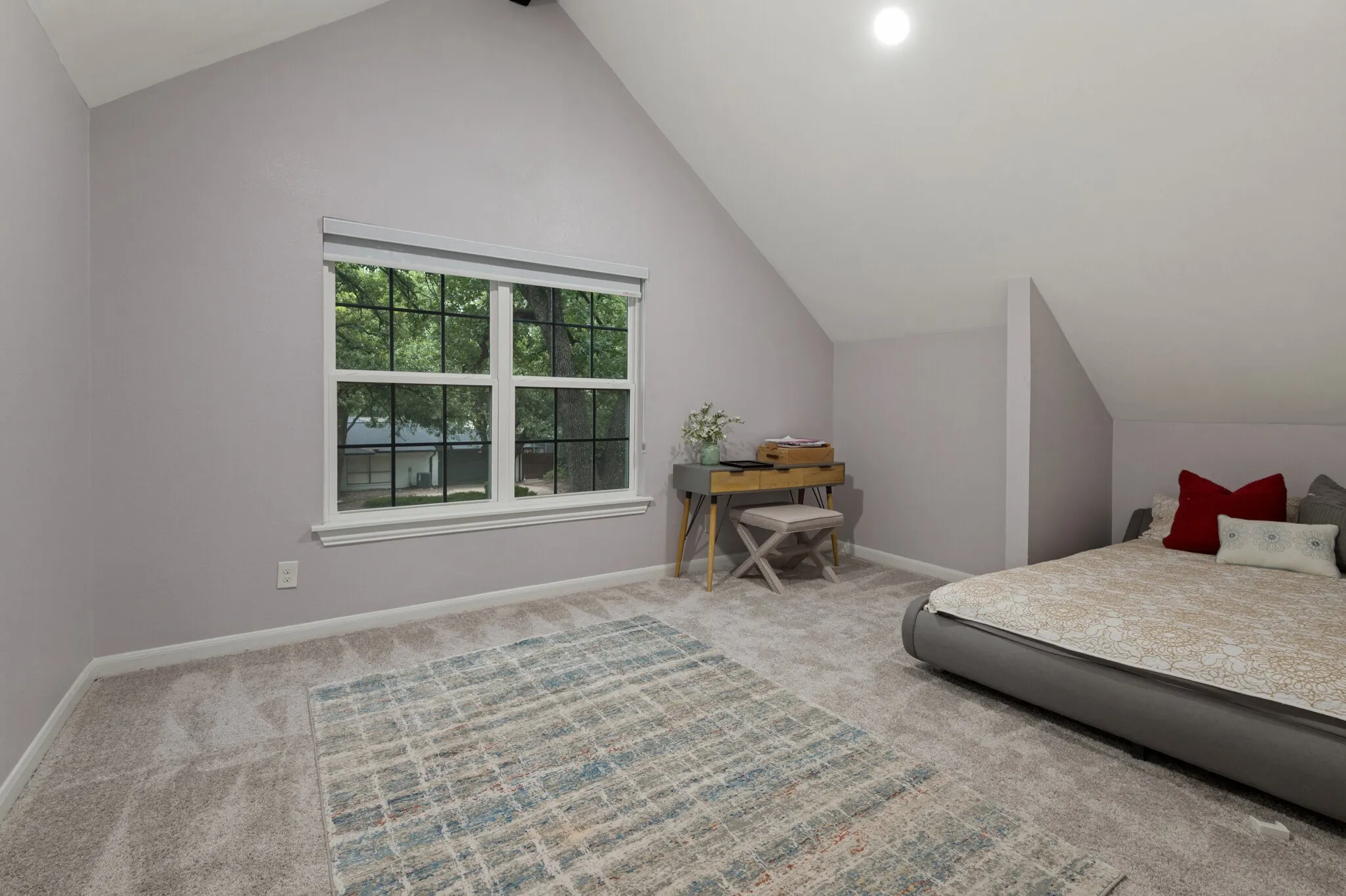Single Family Residence For Sale in Dallas County , 1801 Green Oaks Drive, Irving, Texas 75061, 5 Bedroom, 4 Bathroom, 2 Garage spaces, 2,782 Sqft, built in 1968, mls#21370827, Real Estate Agent in Irving, Homes For Sale in Dallas county, Homes For Sale in Irving, Realtor in Irving Texas, Real Estate Brokerage Independent Realty Texas, Luminita Cordes Realtor